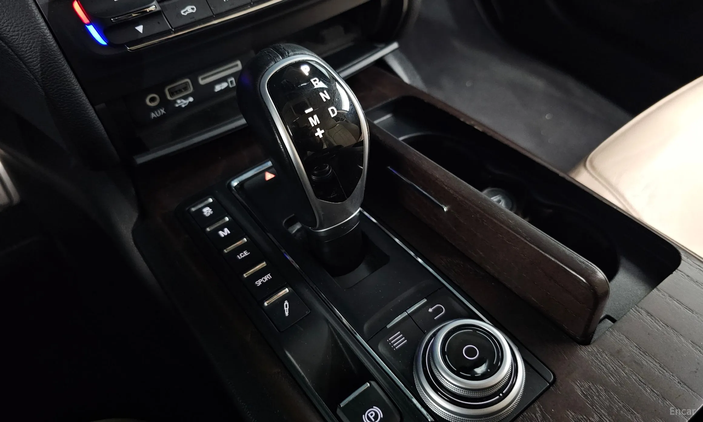 Maserati Ghibli превью 9