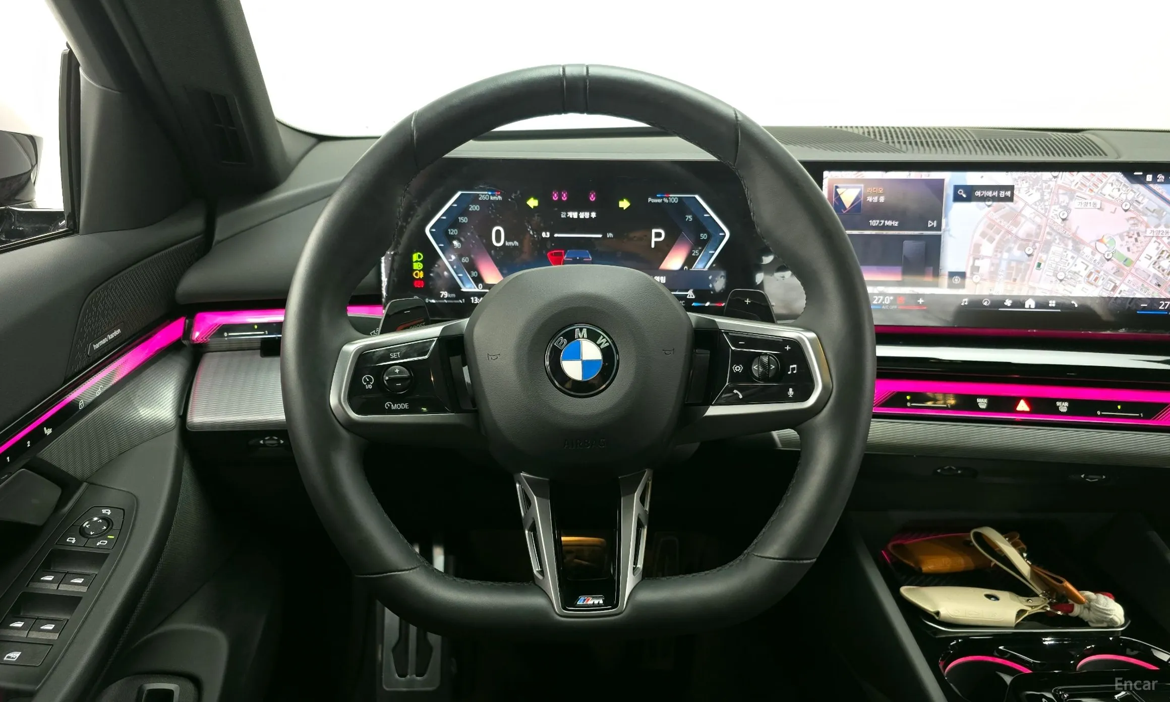 BMW 5 Series (G60) превью 13