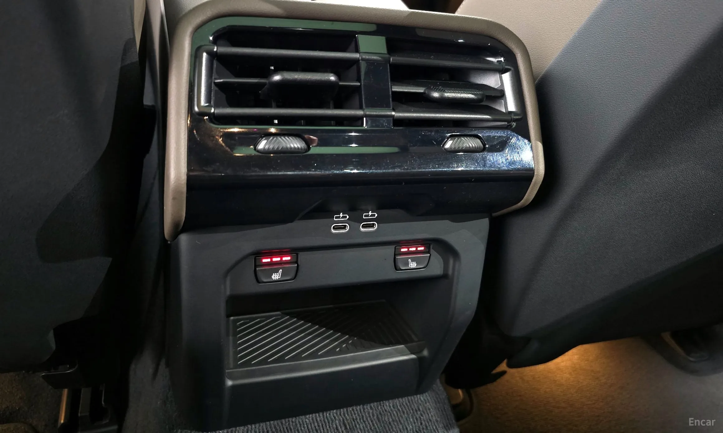 BMW 5 Series (G60) превью 19