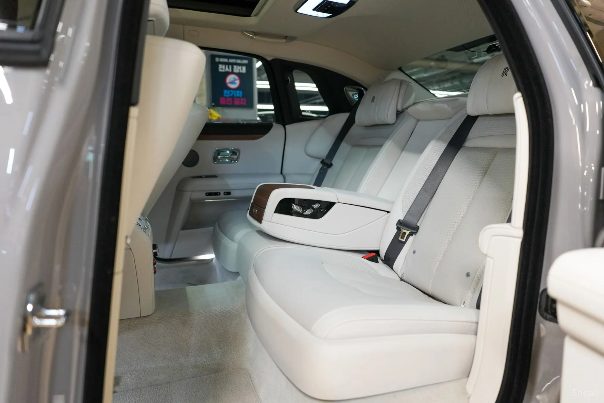 Rolls-Royce Ghost 2nd Generation превью 10