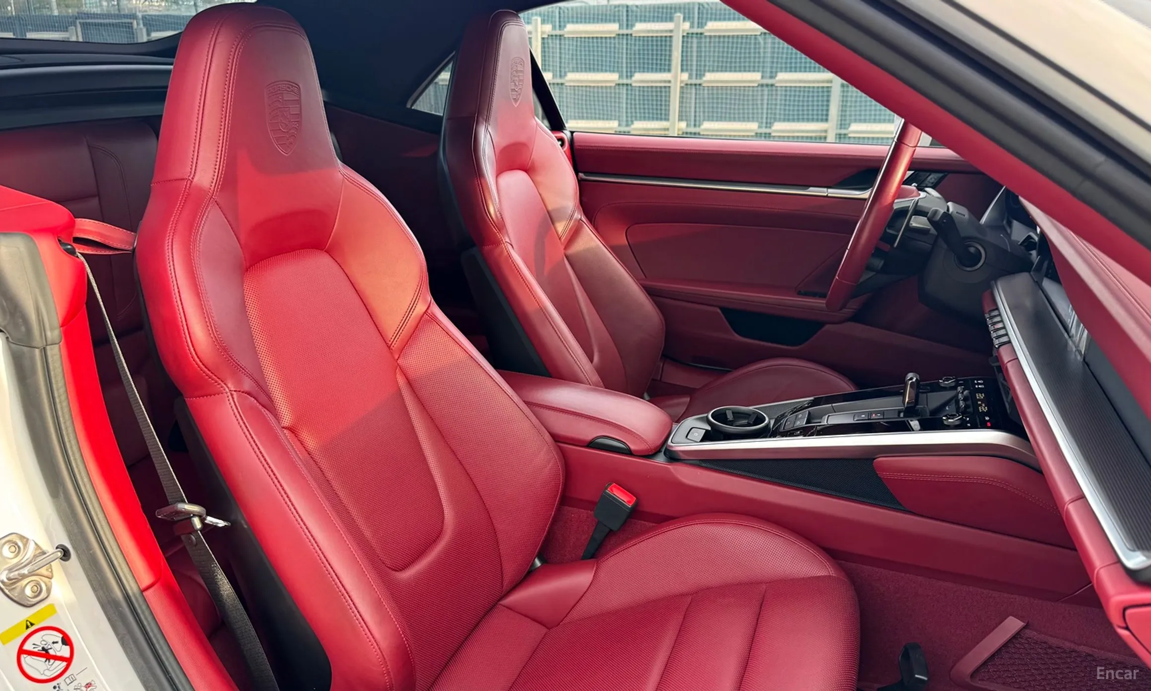 Porsche 911 (992) превью 14