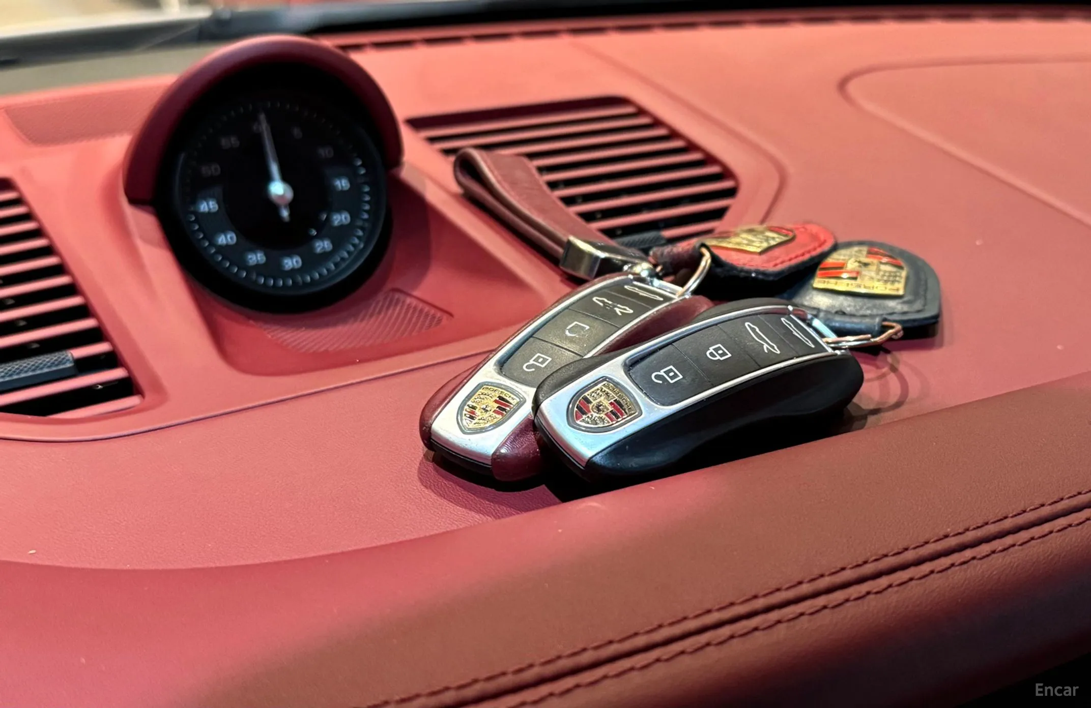 Porsche 911 (992) превью 17