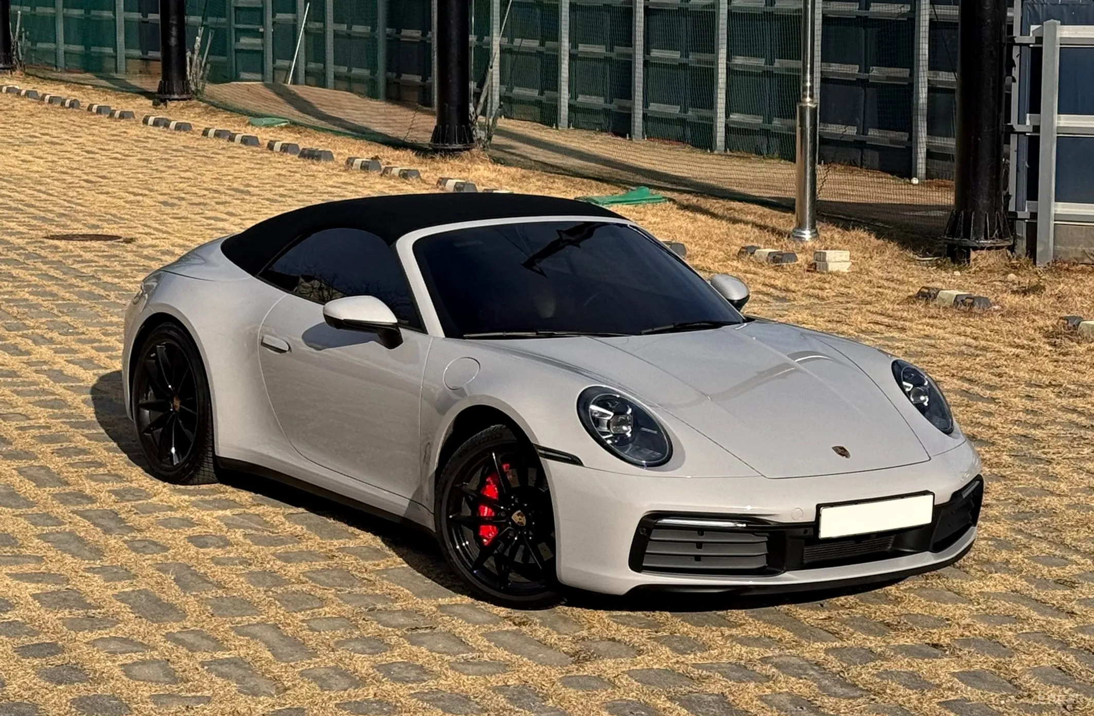 Porsche 911 (992) превью 4