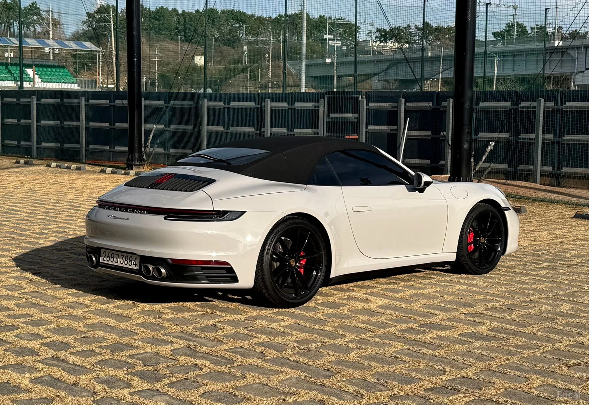 Porsche 911 (992) превью 7