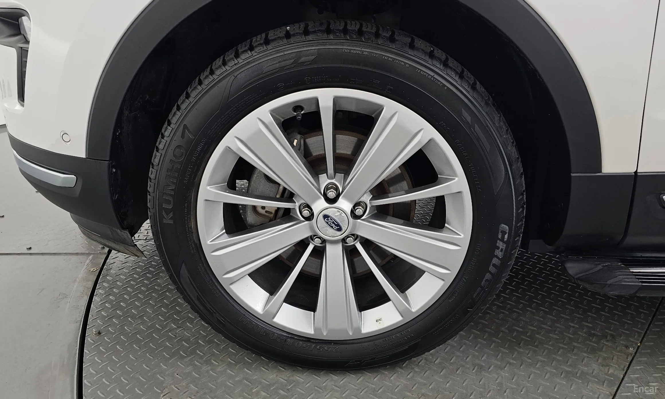 Ford Explorer превью 5