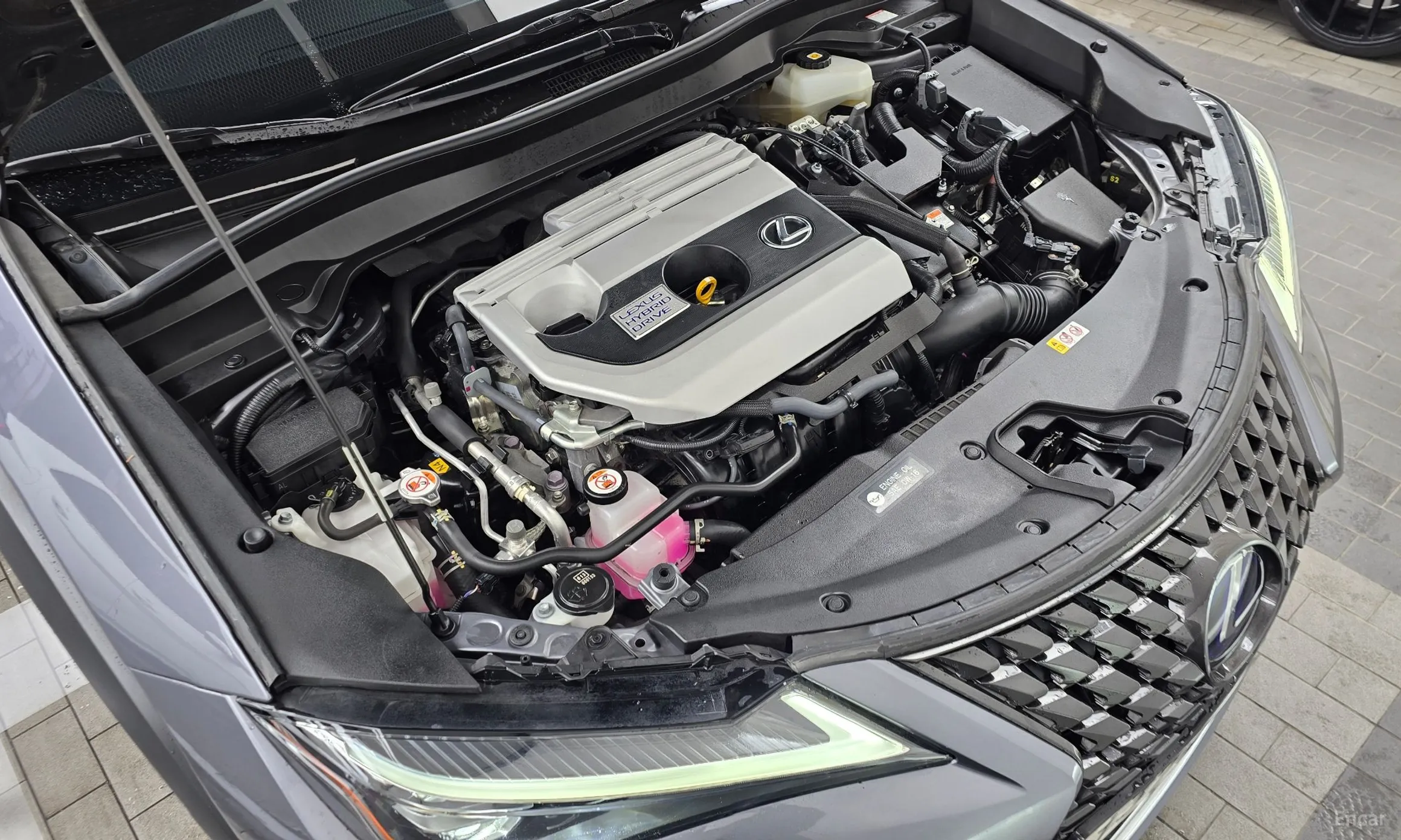 Lexus UX250h превью 6