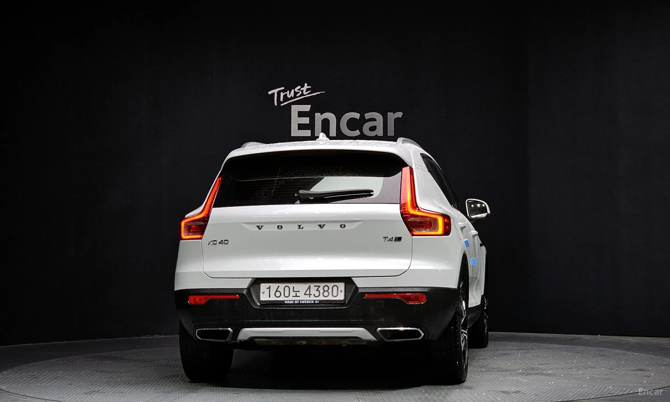 Volvo XC40 превью 4