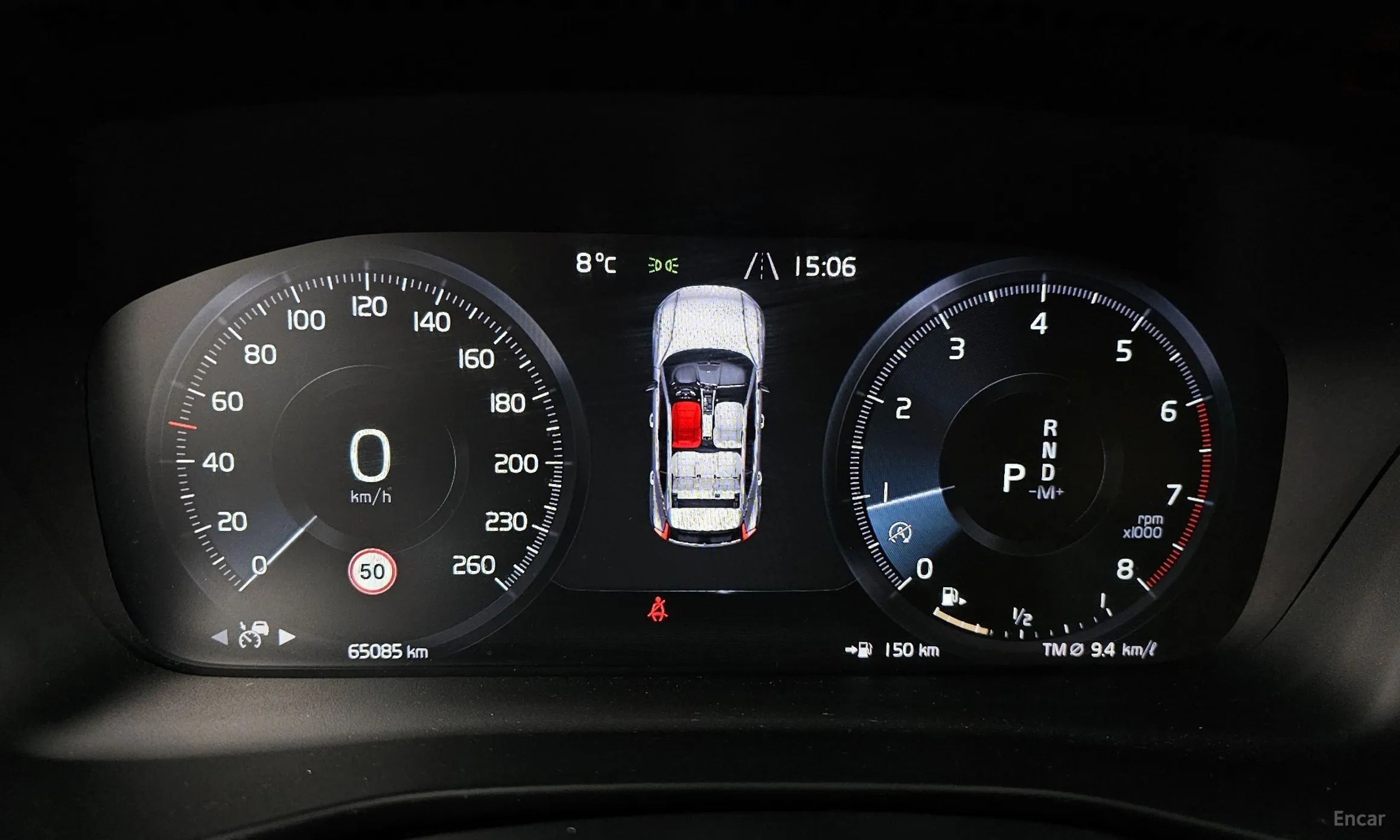 Volvo XC40 превью 8