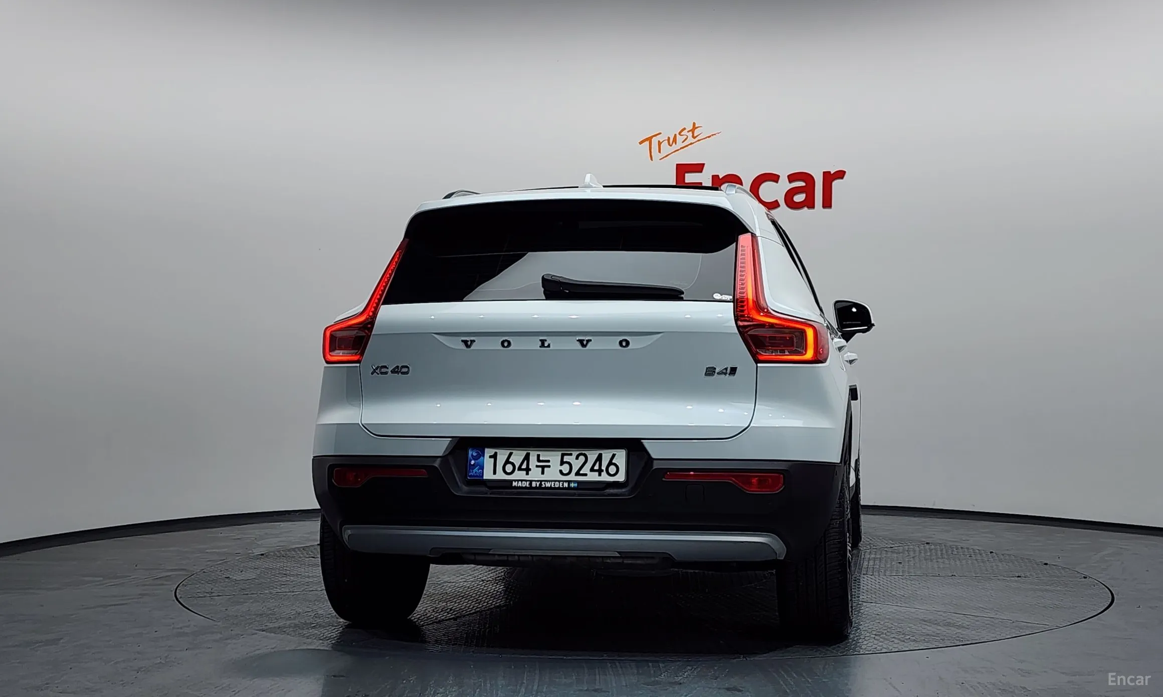 Volvo XC40 превью 4