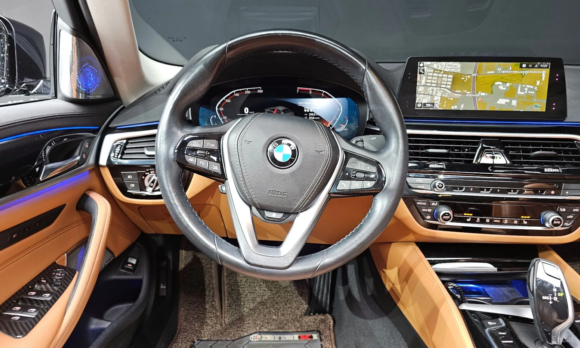 BMW 5 Series (G30) превью 13