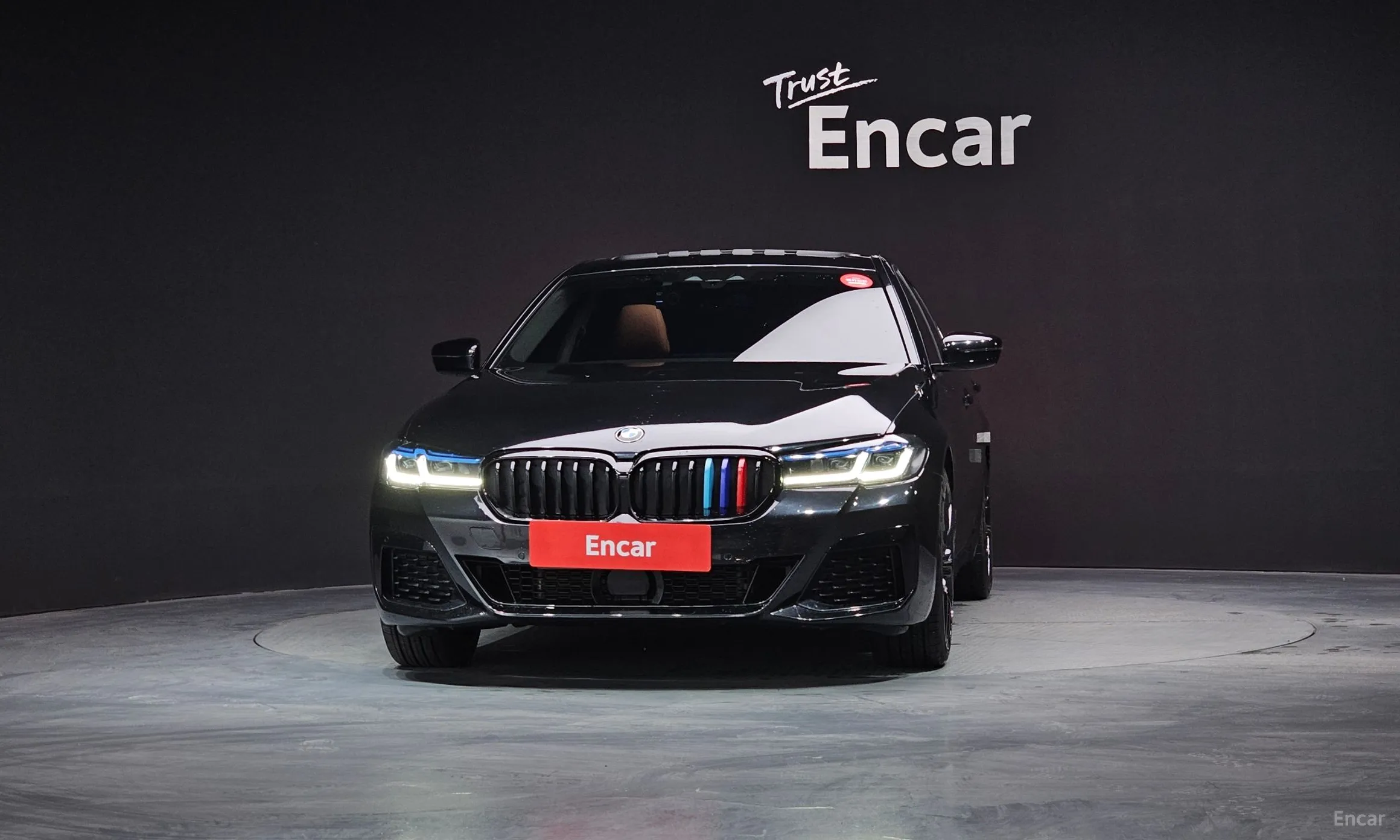 BMW 5 Series (G30) превью 3