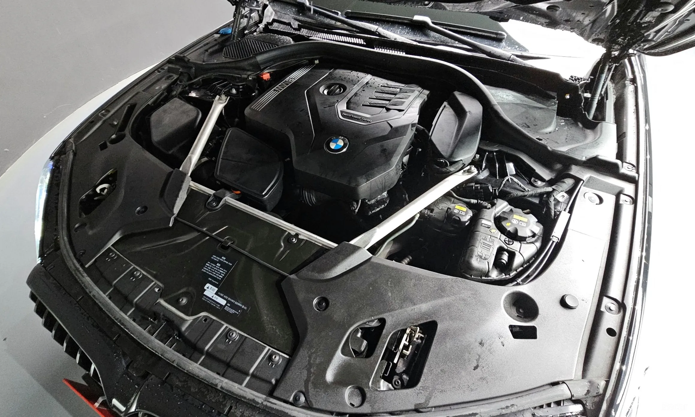 BMW 5 Series (G30) превью 6