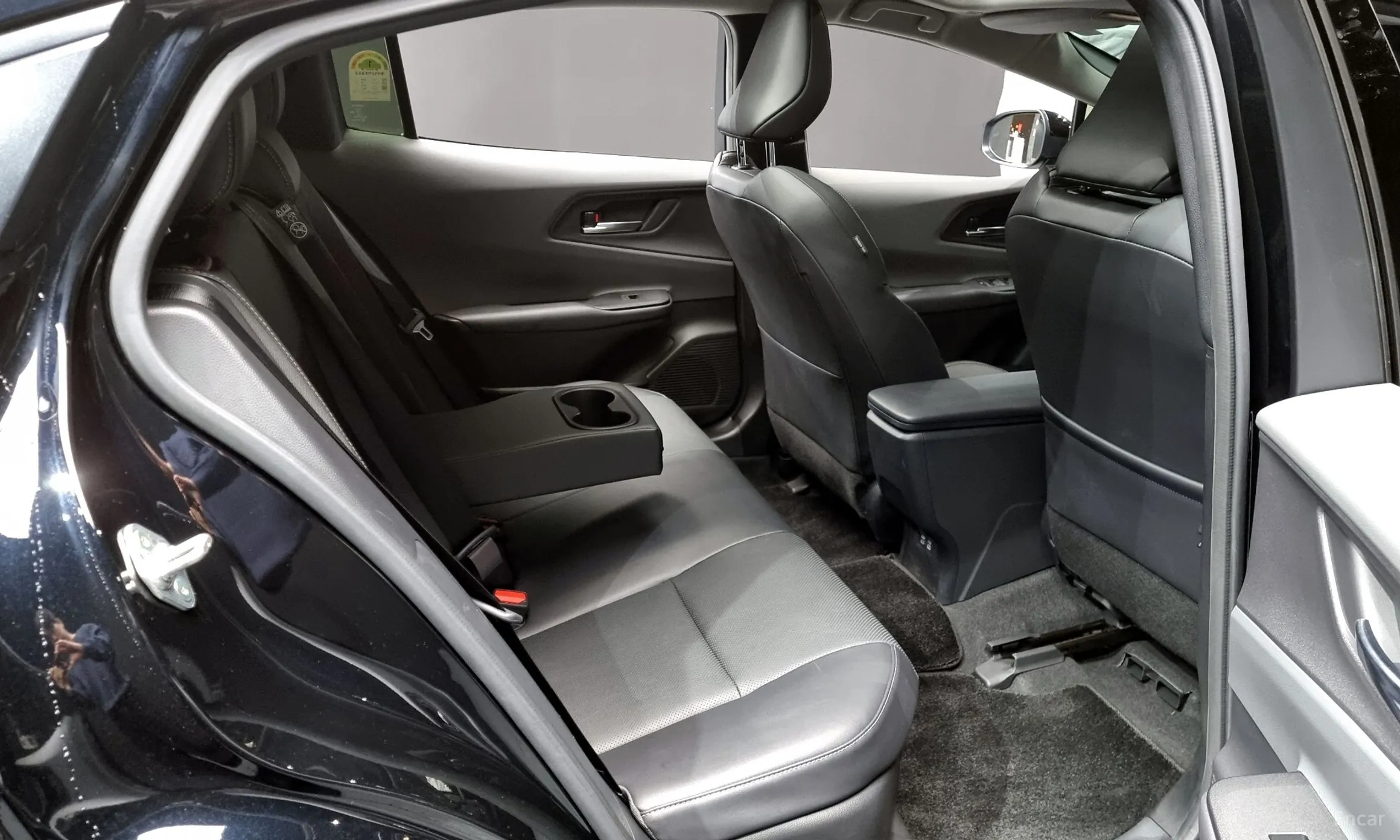 Toyota Prius 5th Generation превью 12