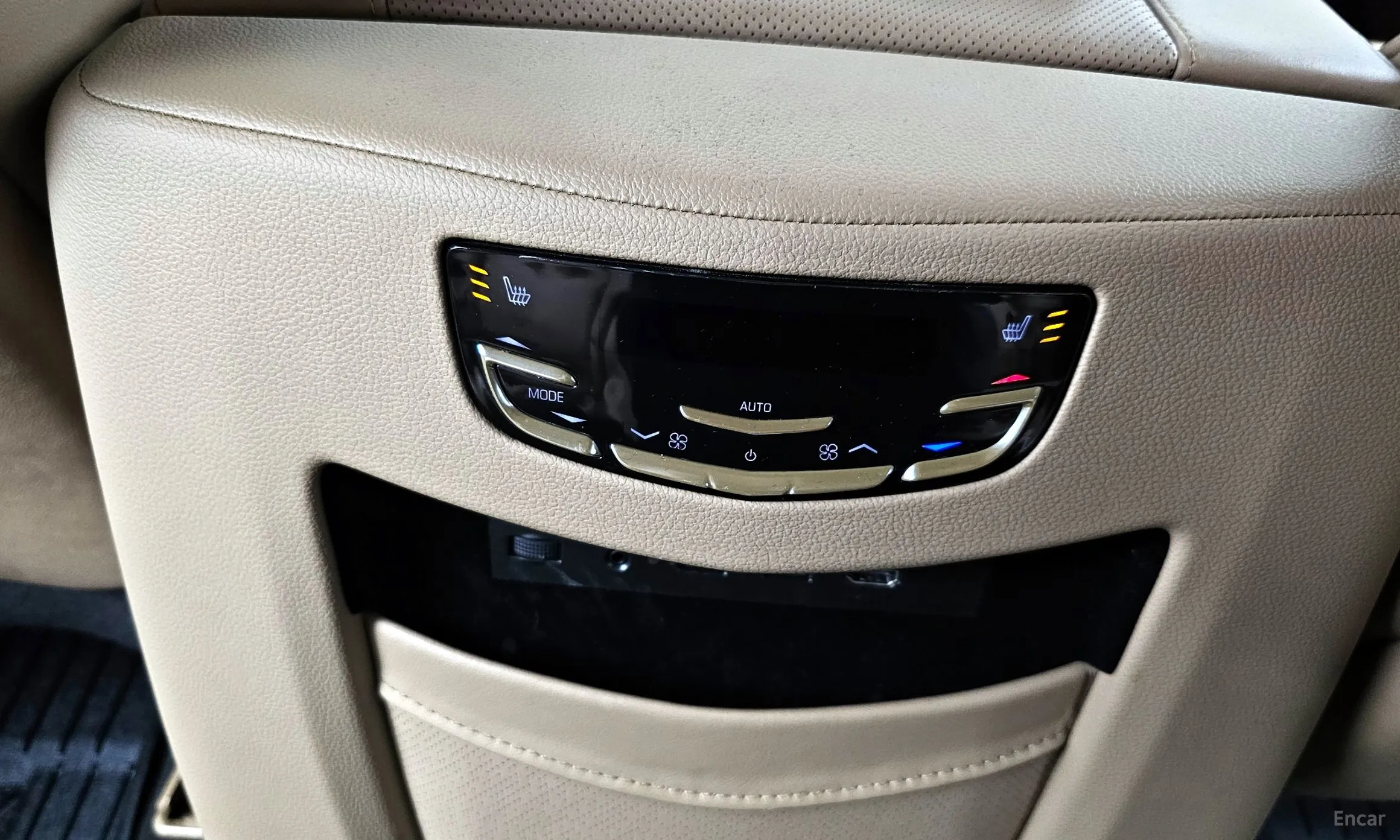 Cadillac Escalade превью 18