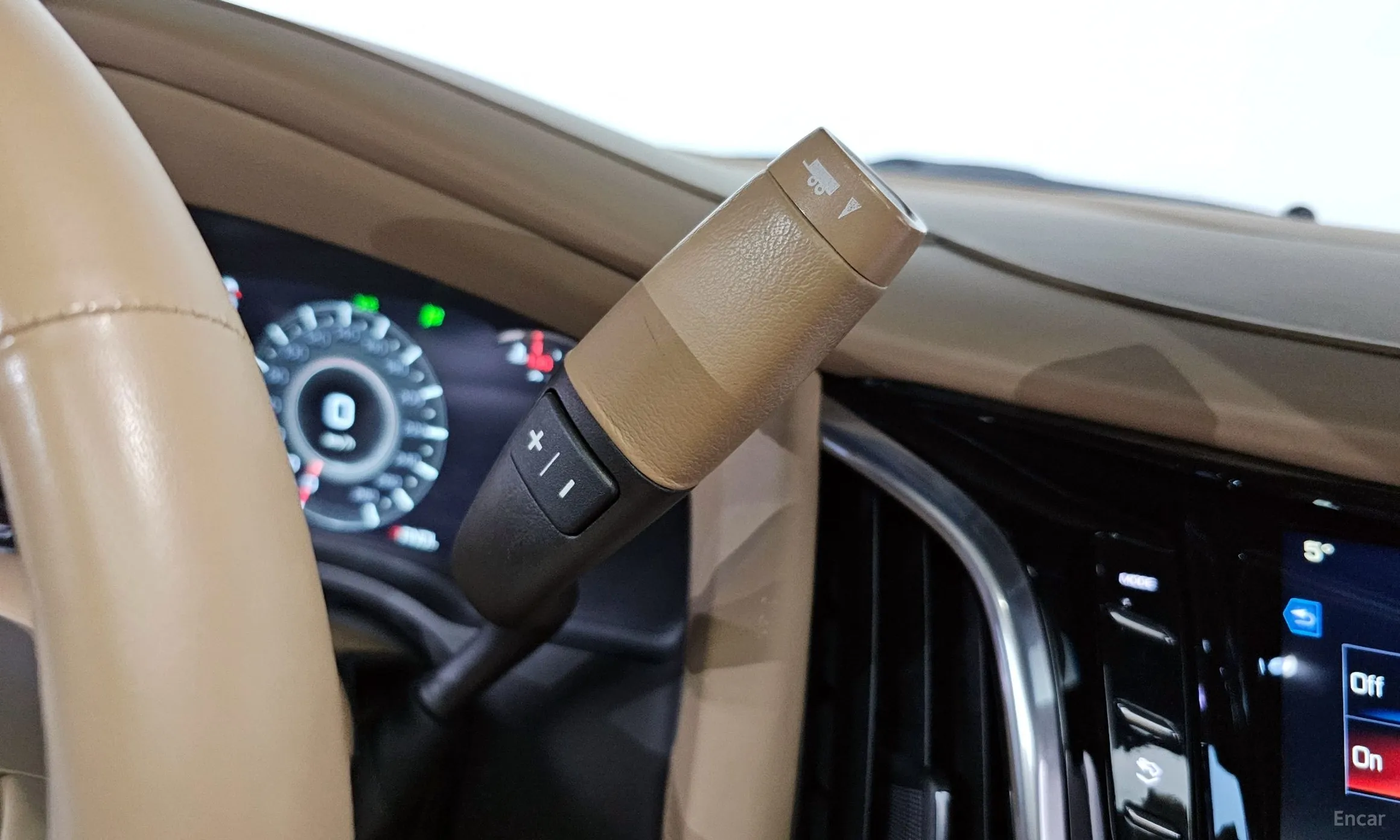 Cadillac Escalade превью 9