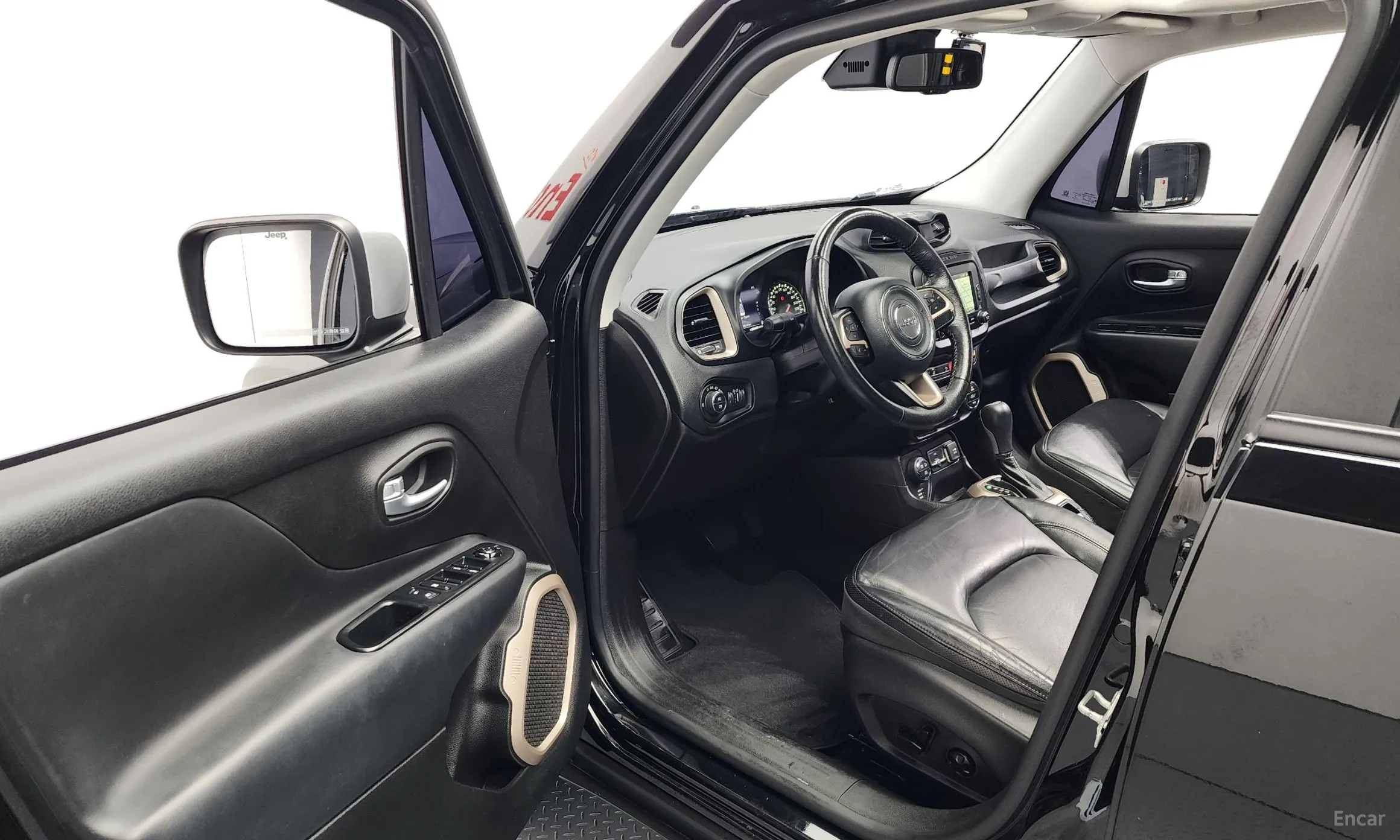 Jeep Renegade превью 10