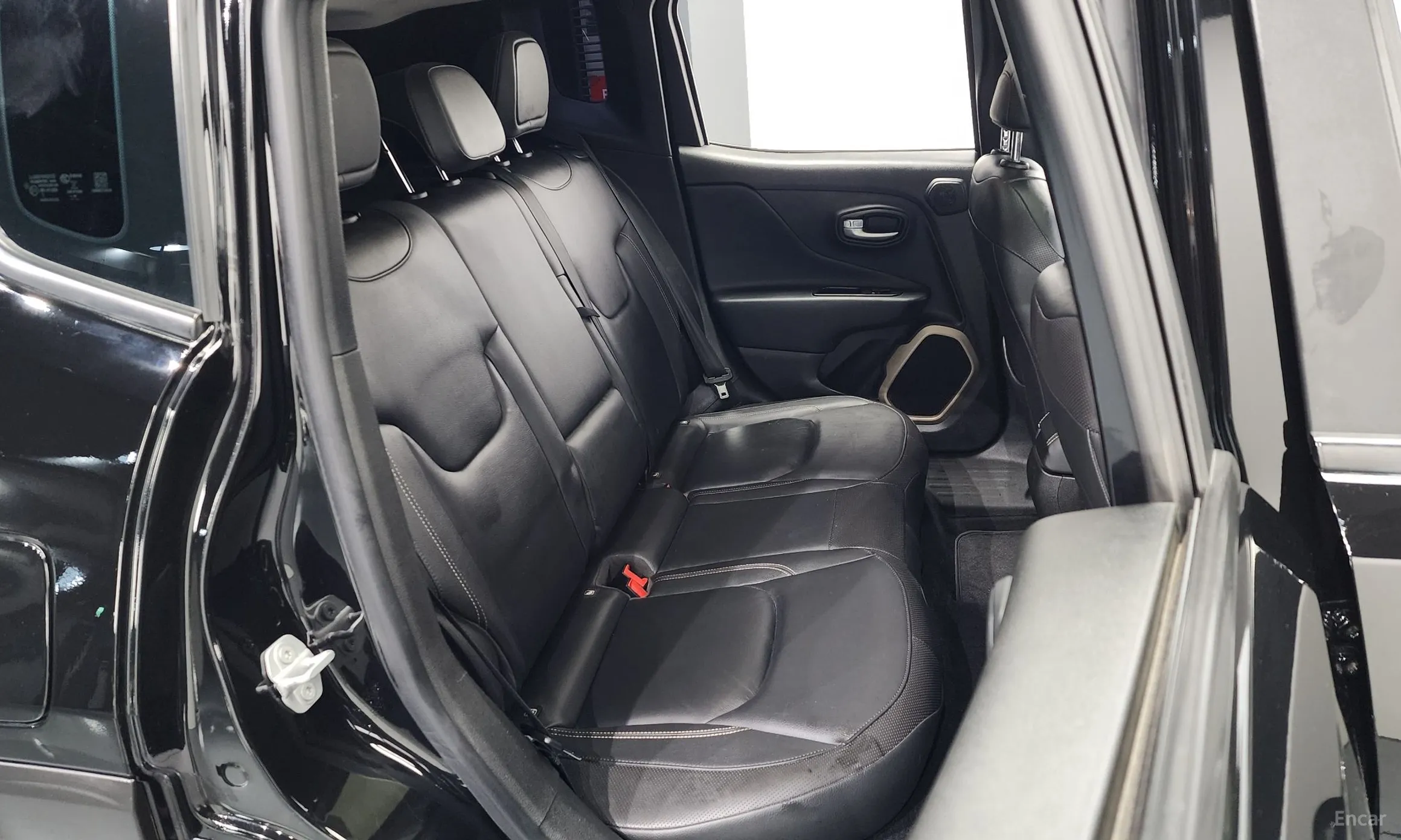 Jeep Renegade превью 12