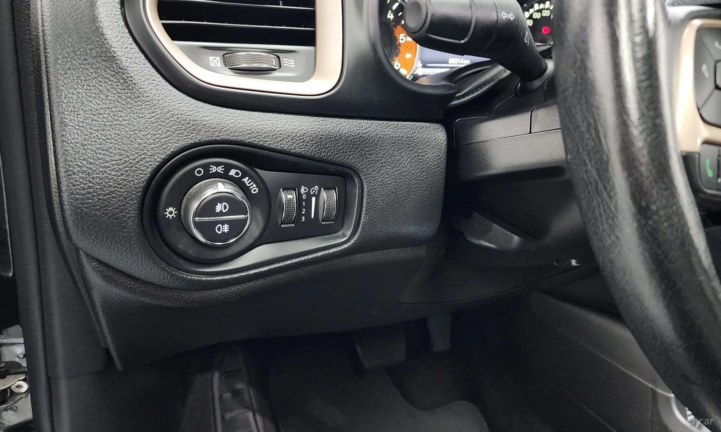 Jeep Renegade превью 18