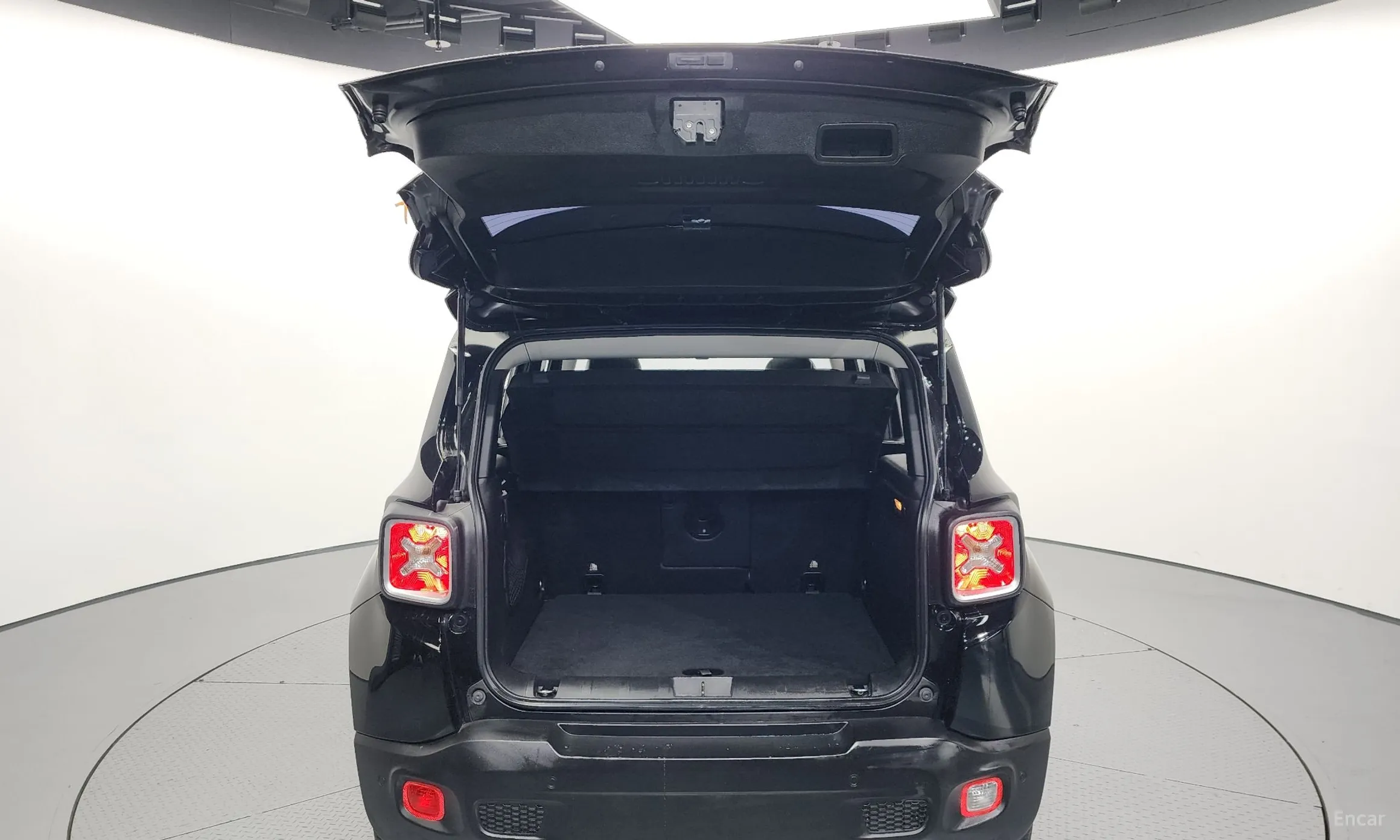 Jeep Renegade превью 20