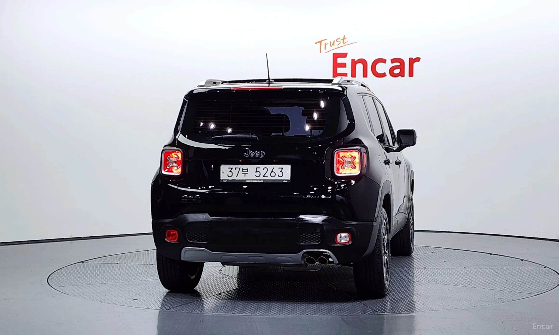Jeep Renegade превью 4