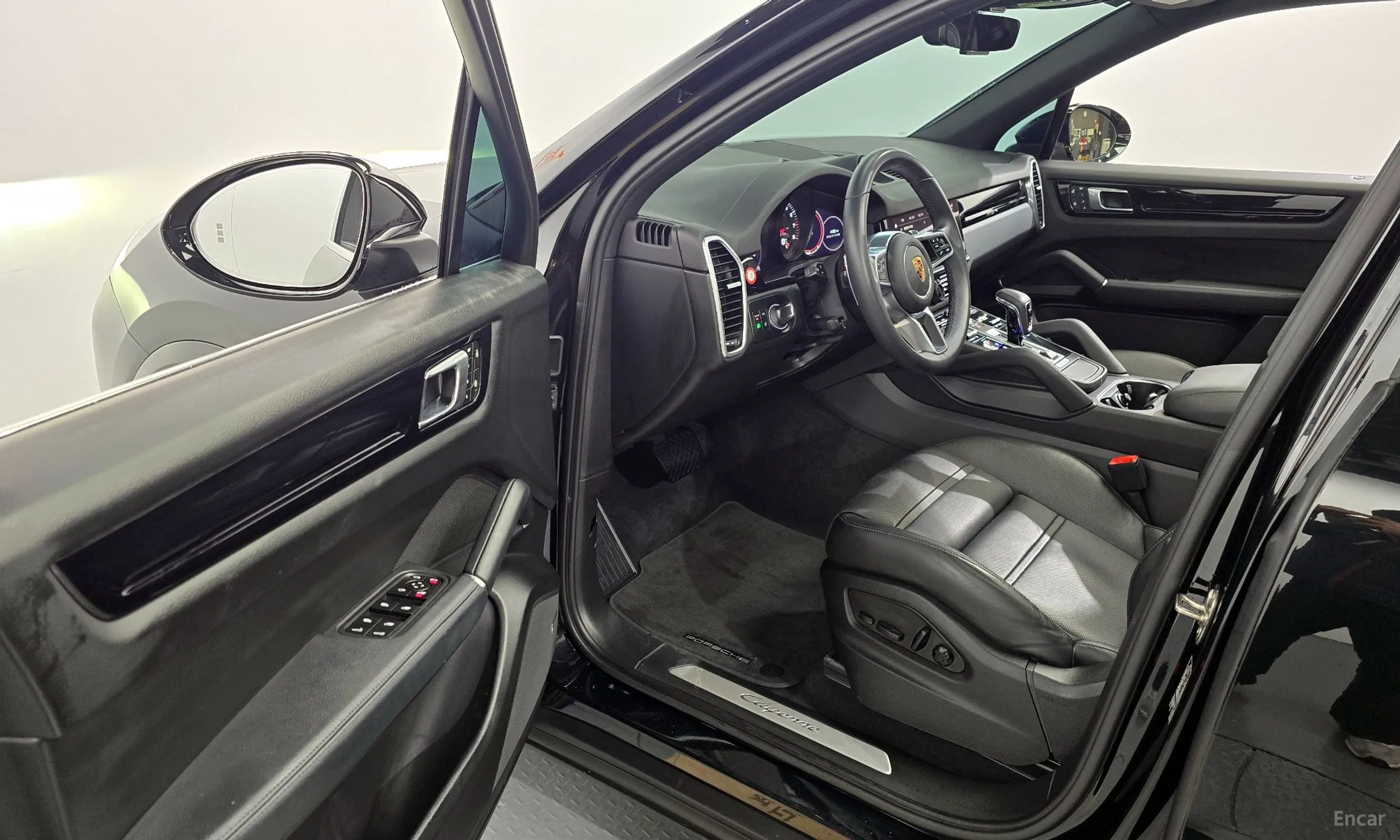 Porsche Cayenne (PO536) превью 10