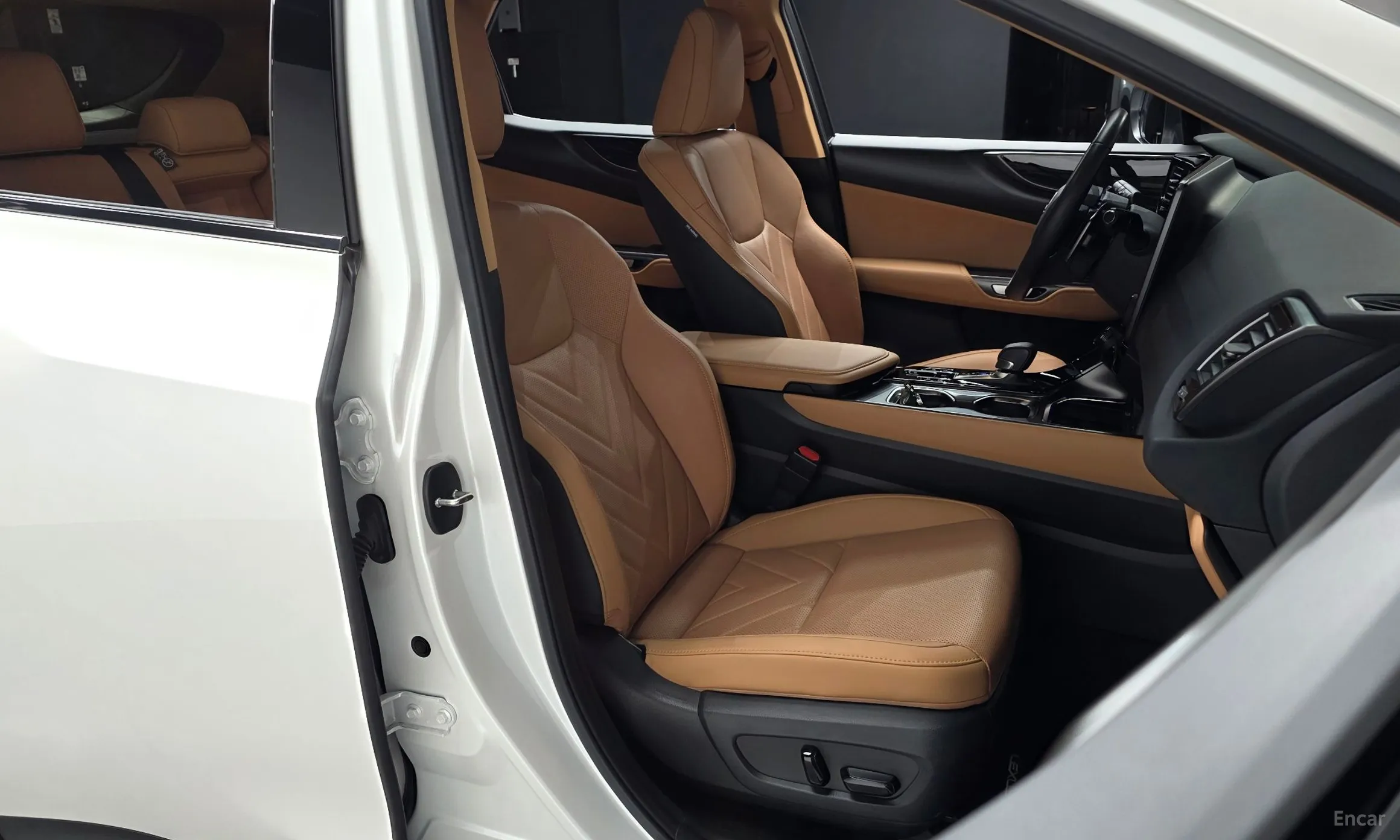 Lexus NX450h + 2nd Gen превью 10