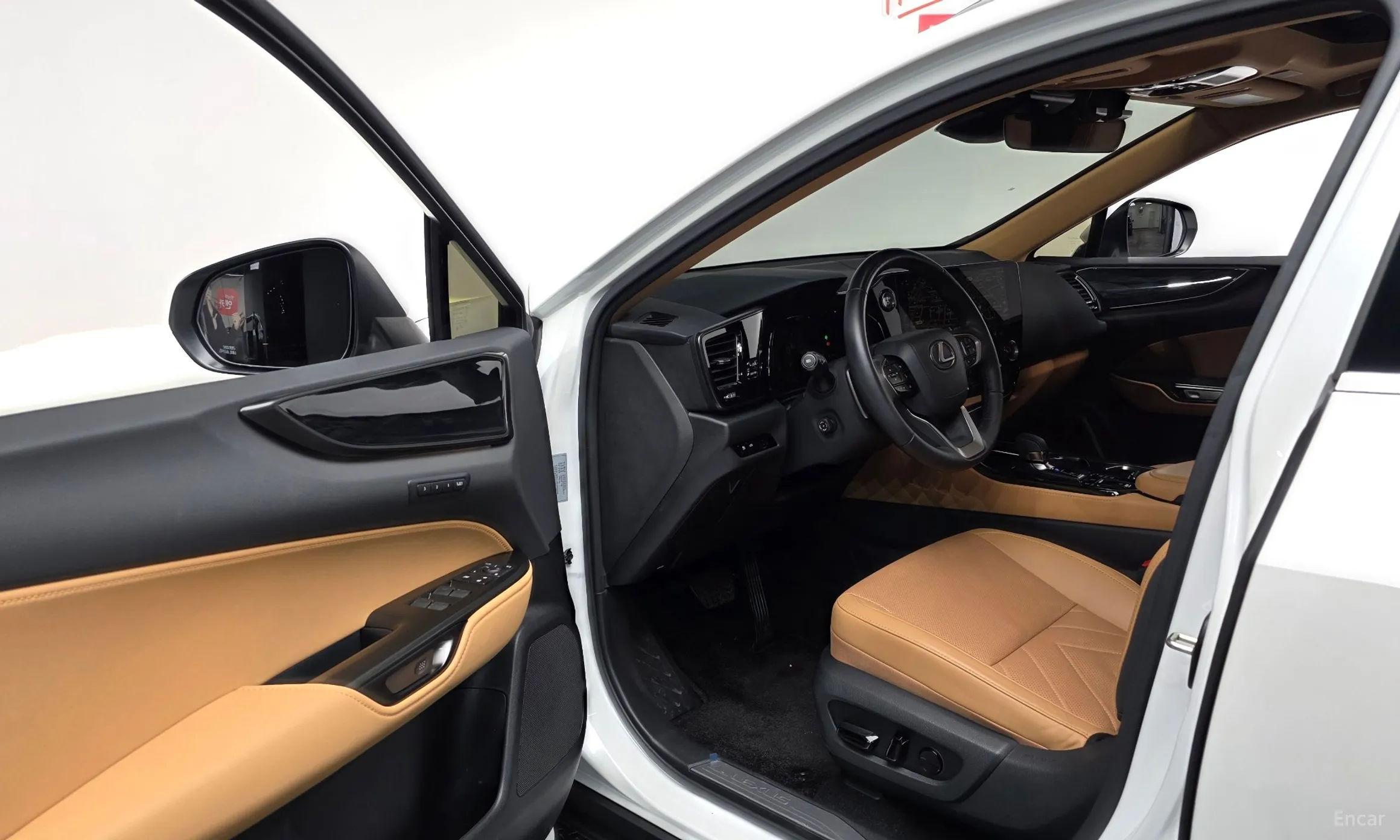 Lexus NX450h + 2nd Gen превью 11