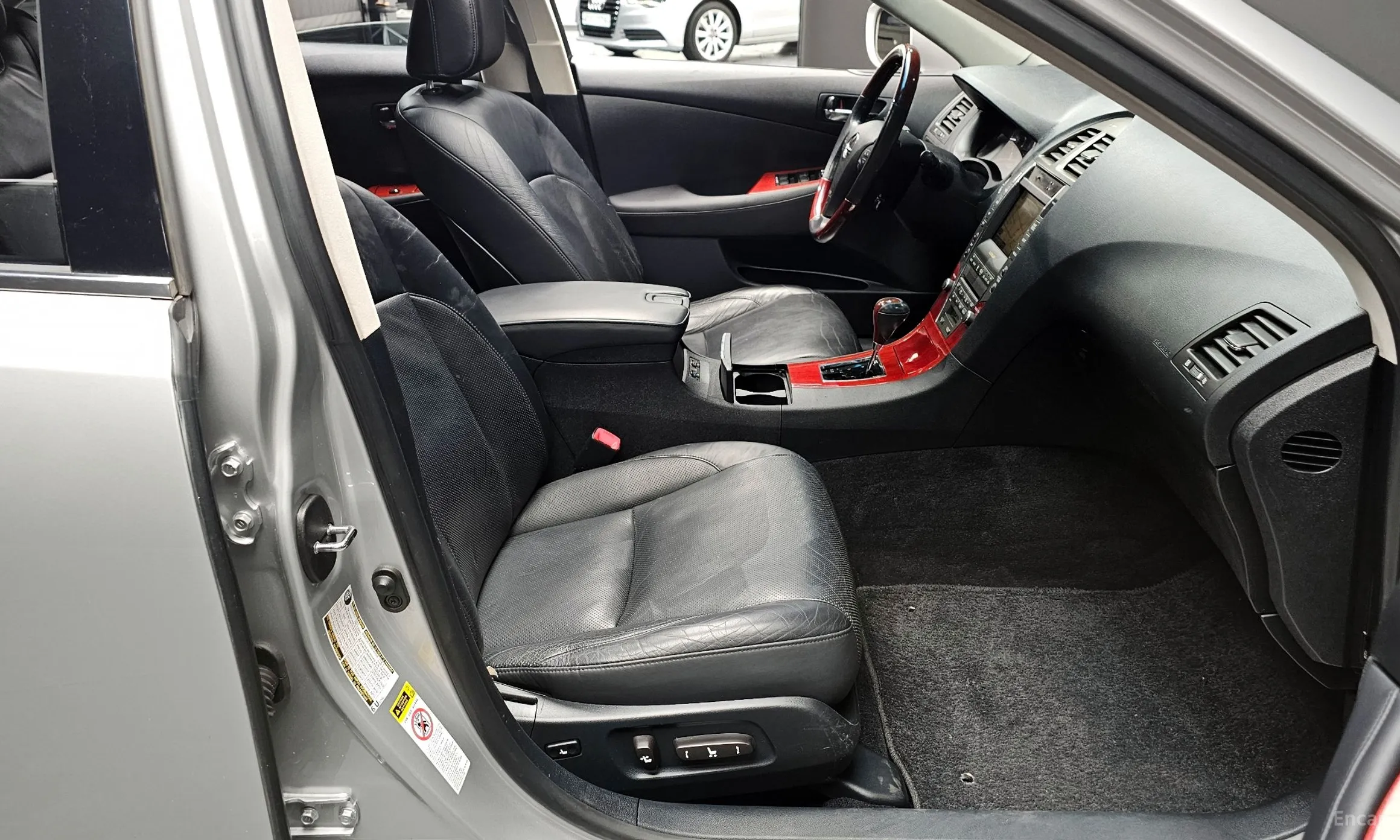 Lexus ES350 превью 10
