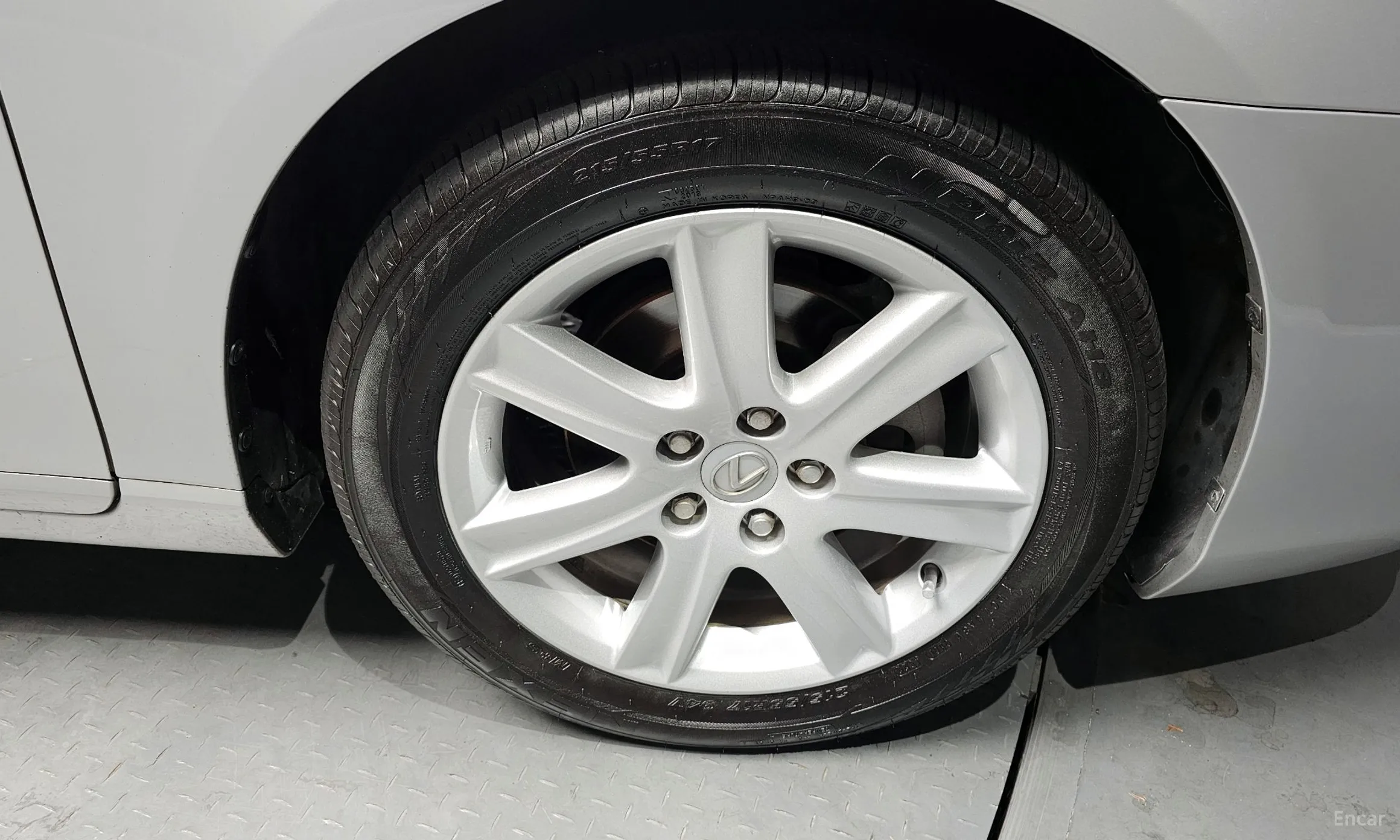 Lexus ES350 превью 5