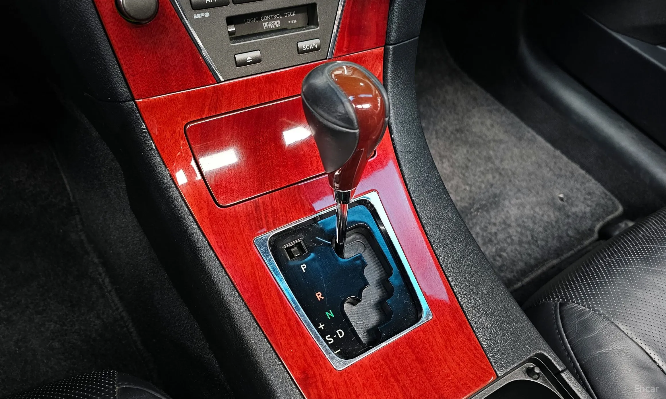 Lexus ES350 превью 9
