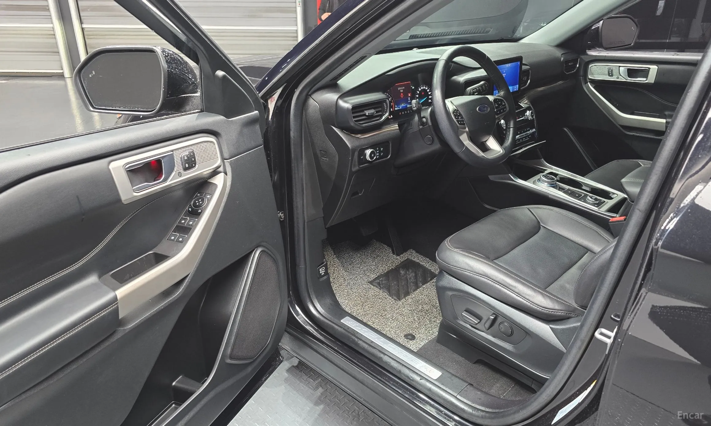 Ford Explorer 6th Generation превью 11