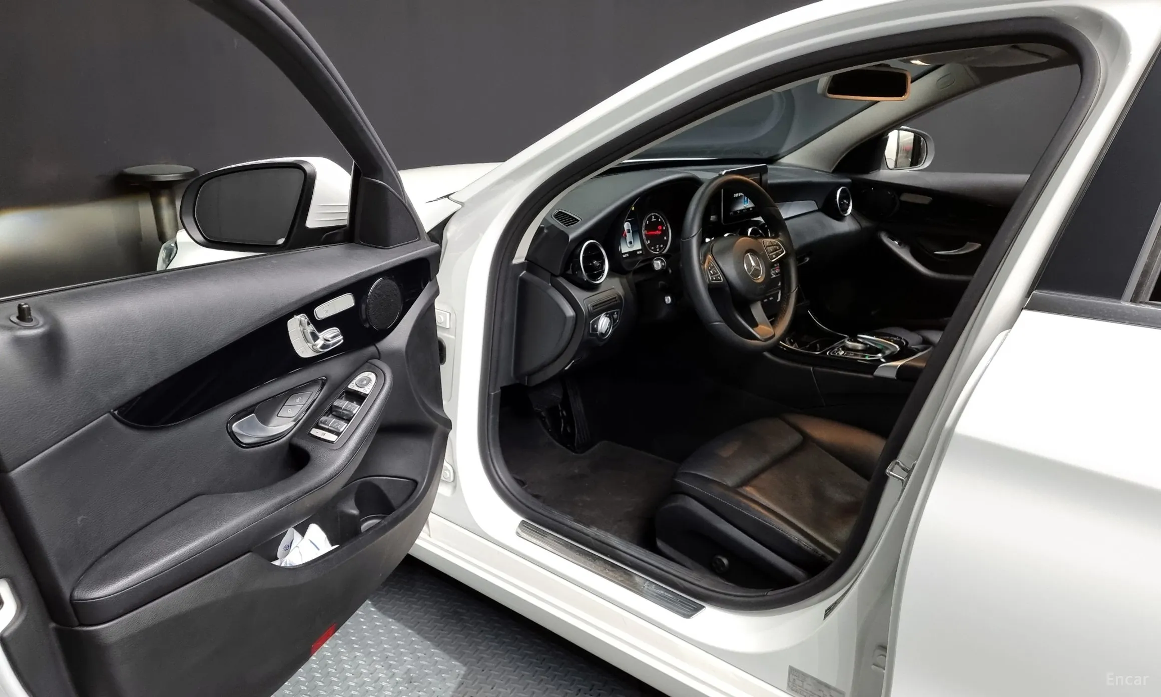Mercedes Benz C-Class W205 превью 10