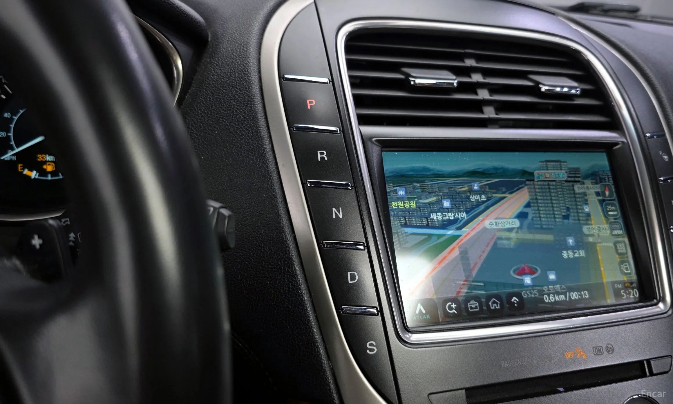 Lincoln MKX 2nd Generation превью 9