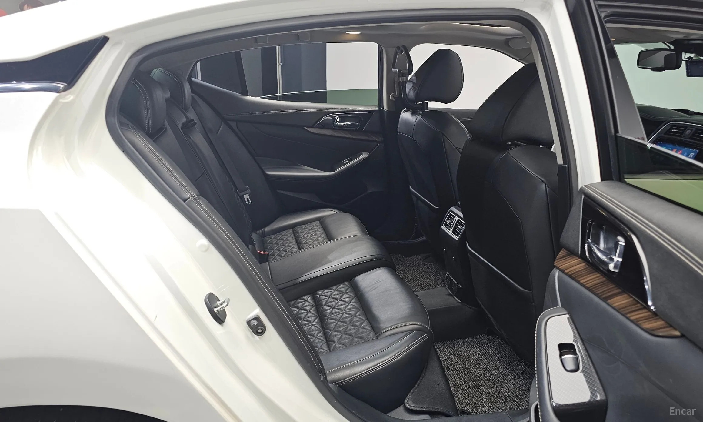 Nissan Maxima (A36) превью 12
