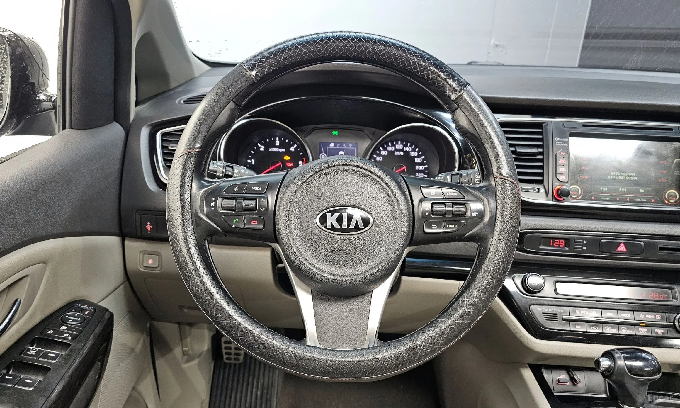 Kia Carnival превью 13