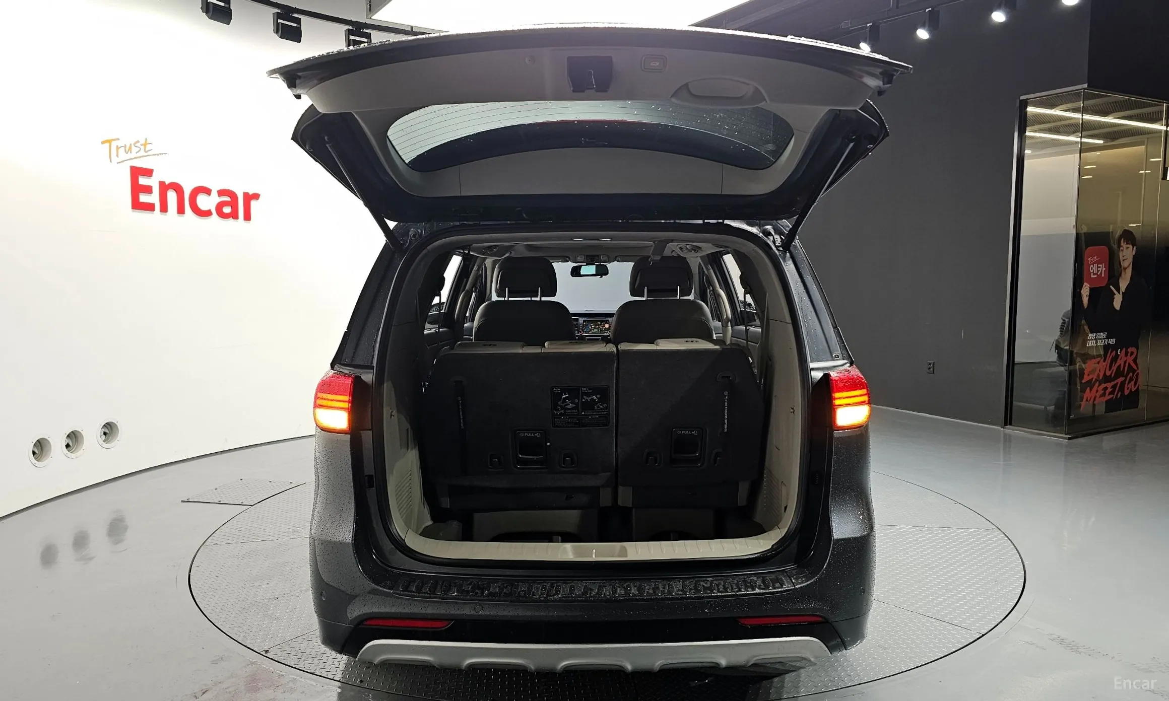 Kia Carnival превью 20