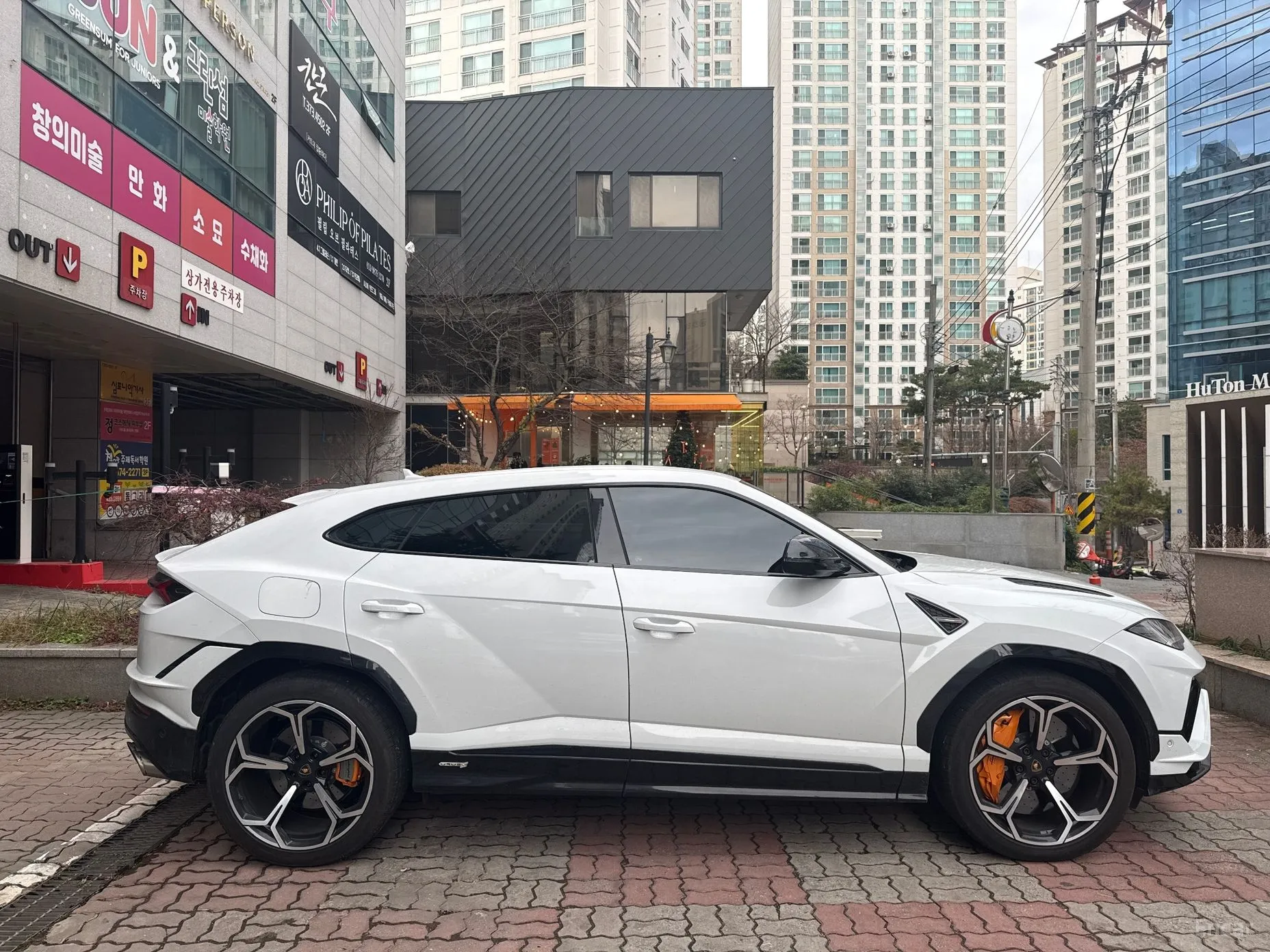 Lamborghini Urus превью 3