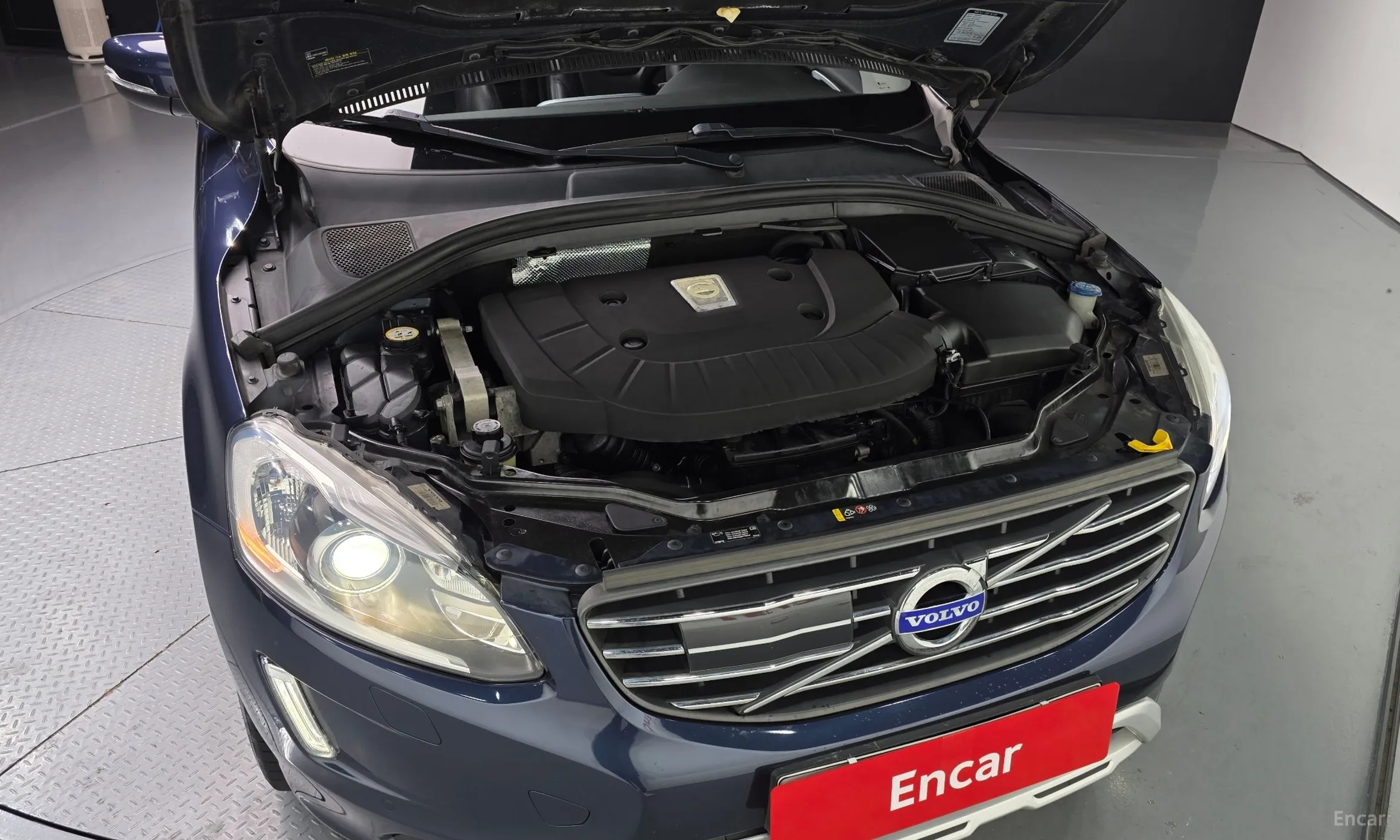 Volvo XC60 превью 6