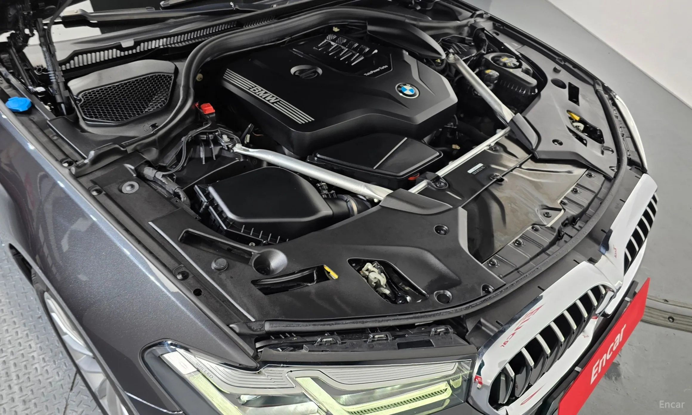 BMW 5 Series (G30) превью 6