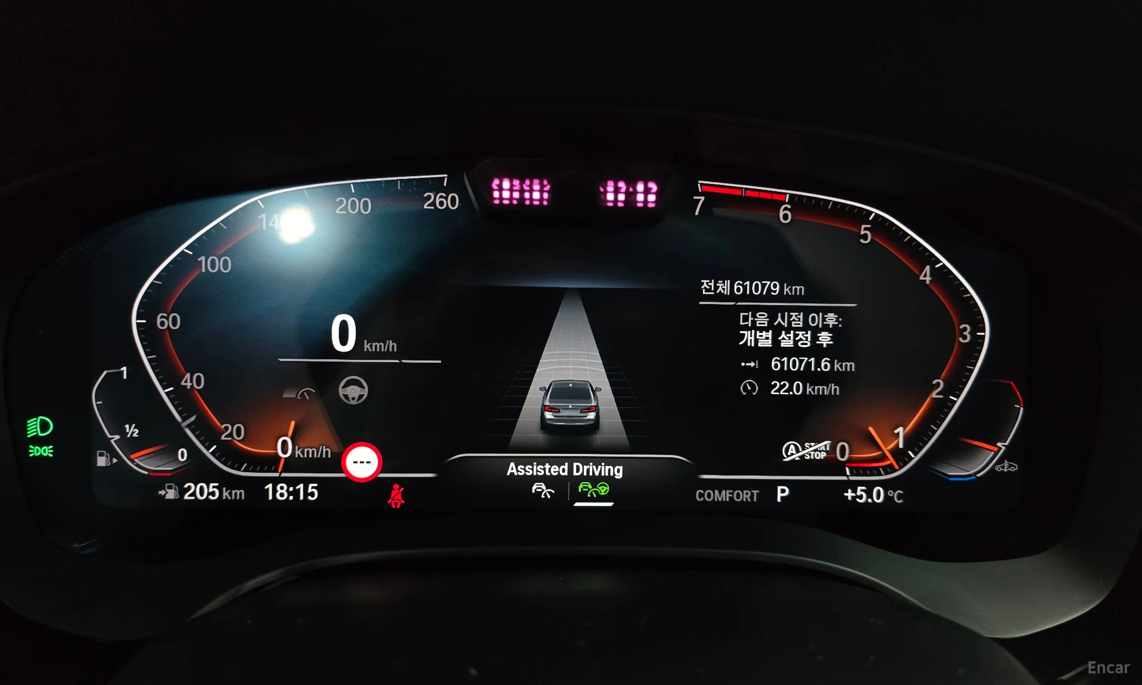 BMW 5 Series (G30) превью 8