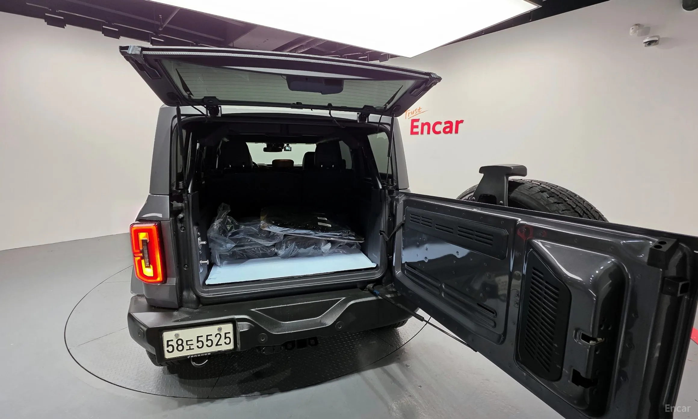 Ford Bronco 6th Generation превью 20