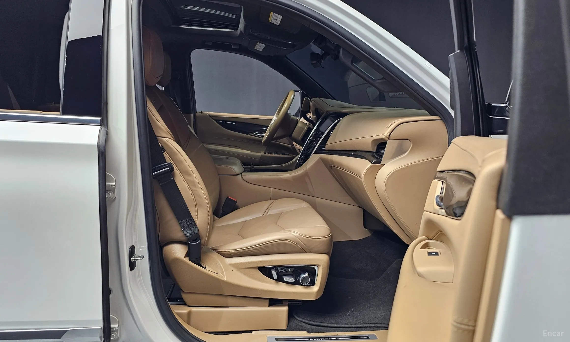 Cadillac Escalade превью 11