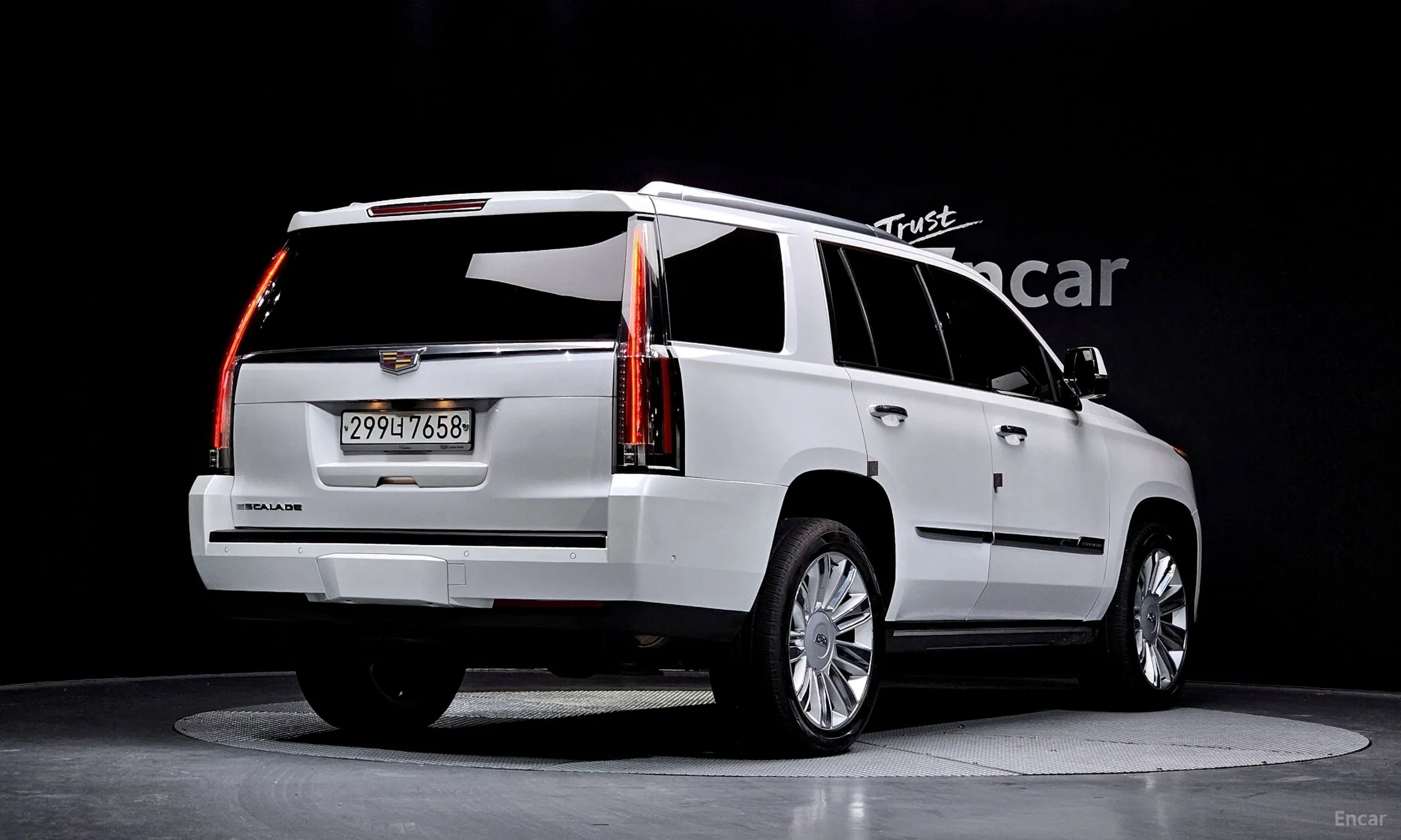 Cadillac Escalade превью 2