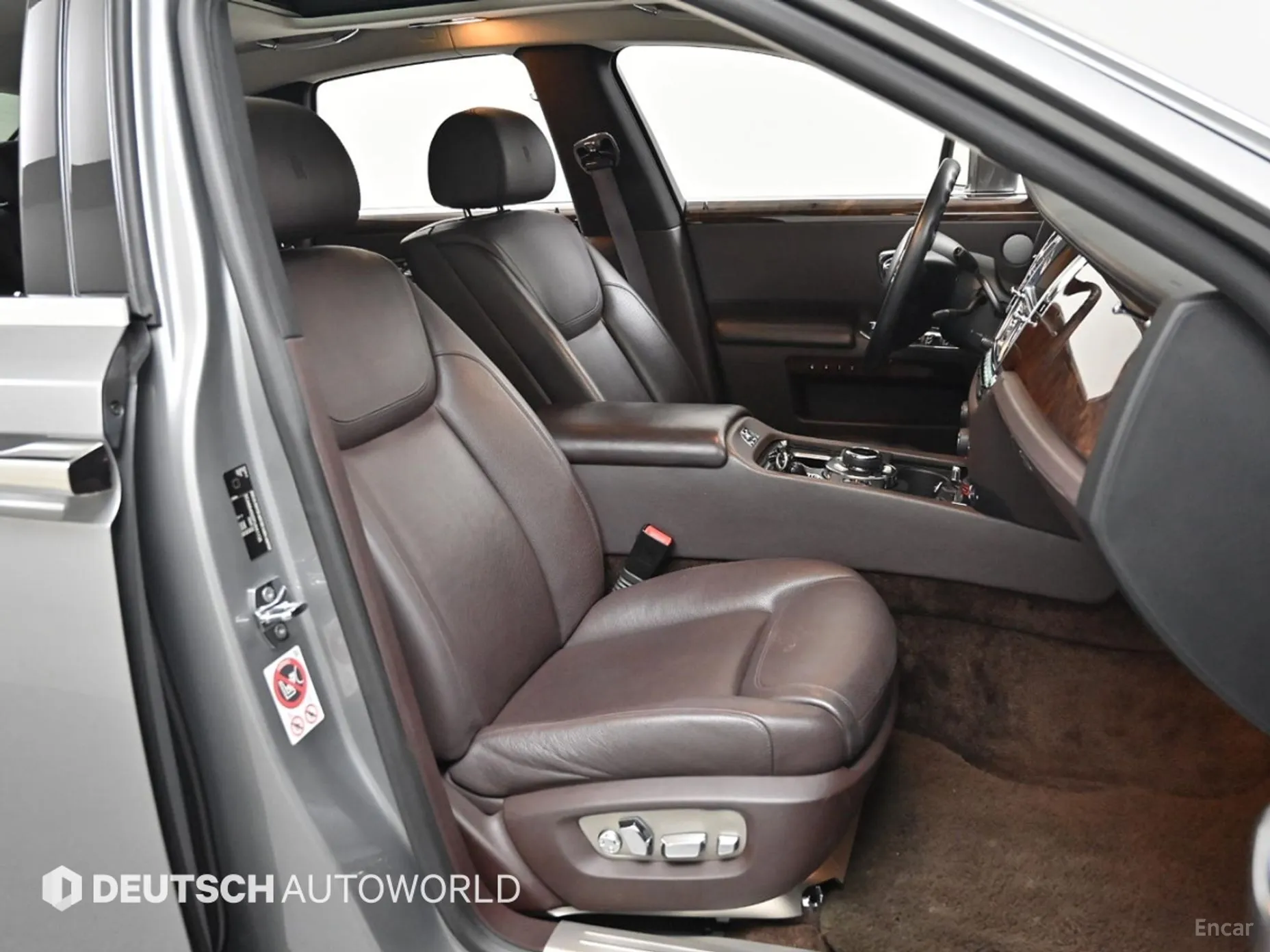 Rolls-Royce Ghost превью 10
