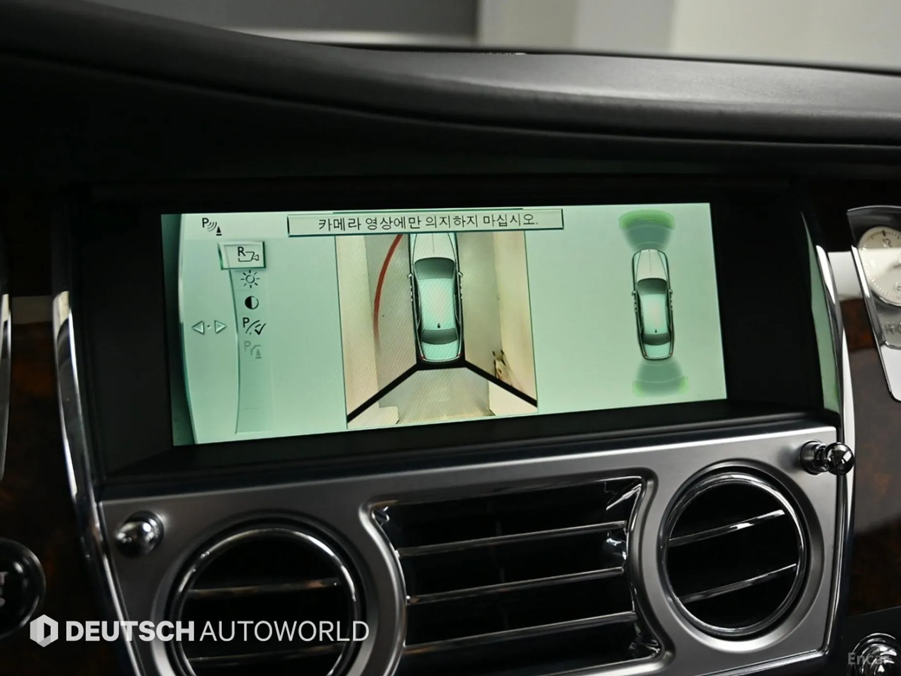 Rolls-Royce Ghost превью 15