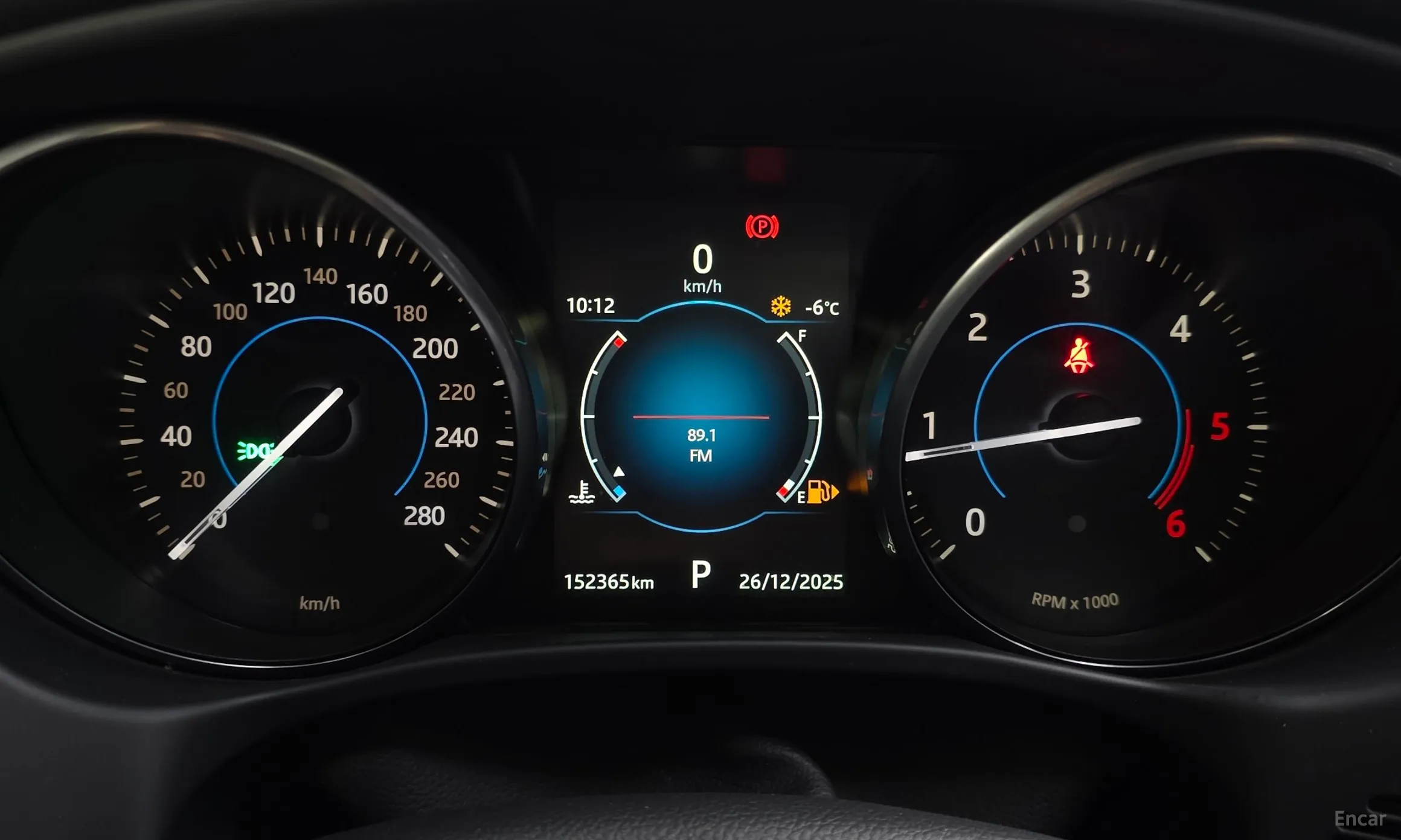 Jaguar XE превью 8