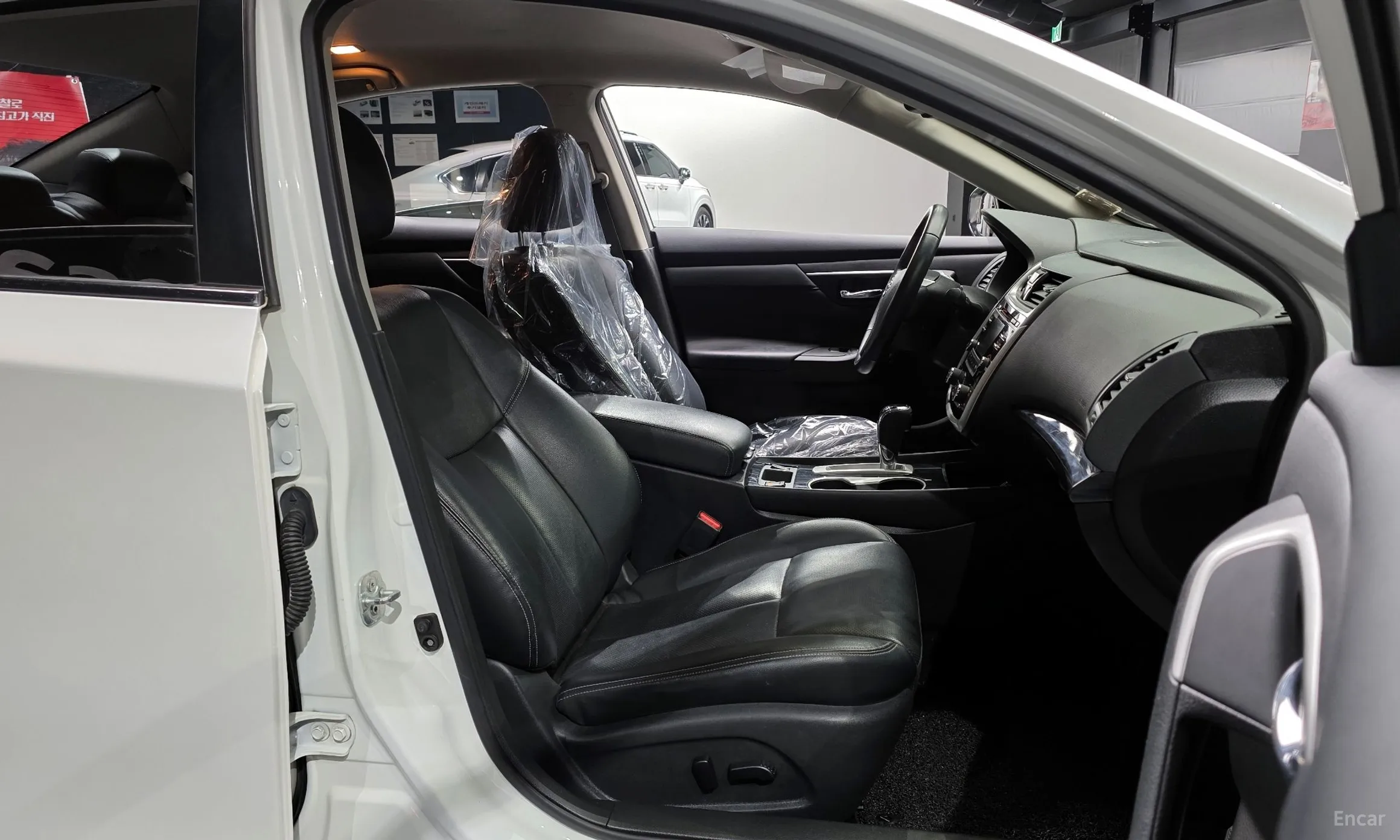 Nissan Altima превью 10