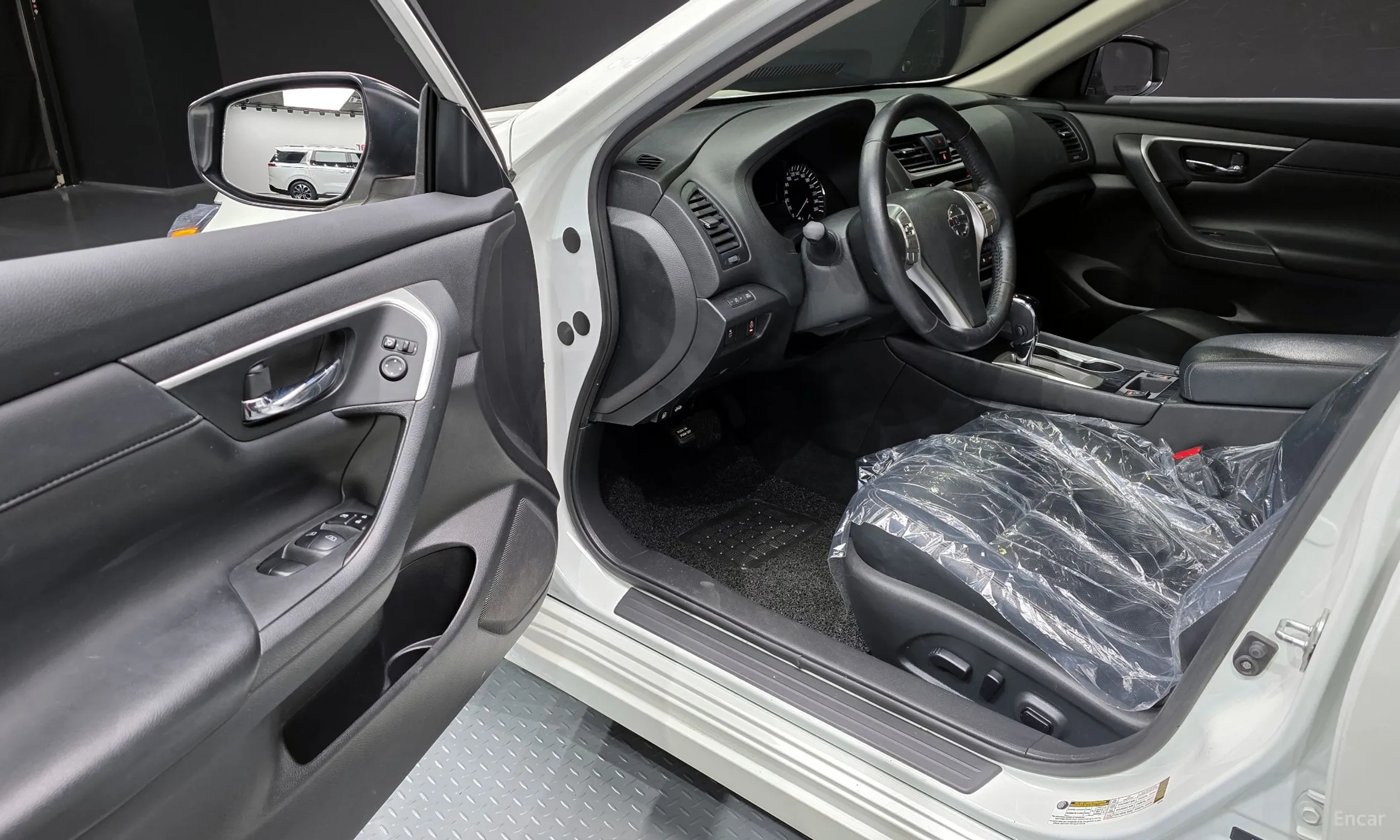 Nissan Altima превью 11