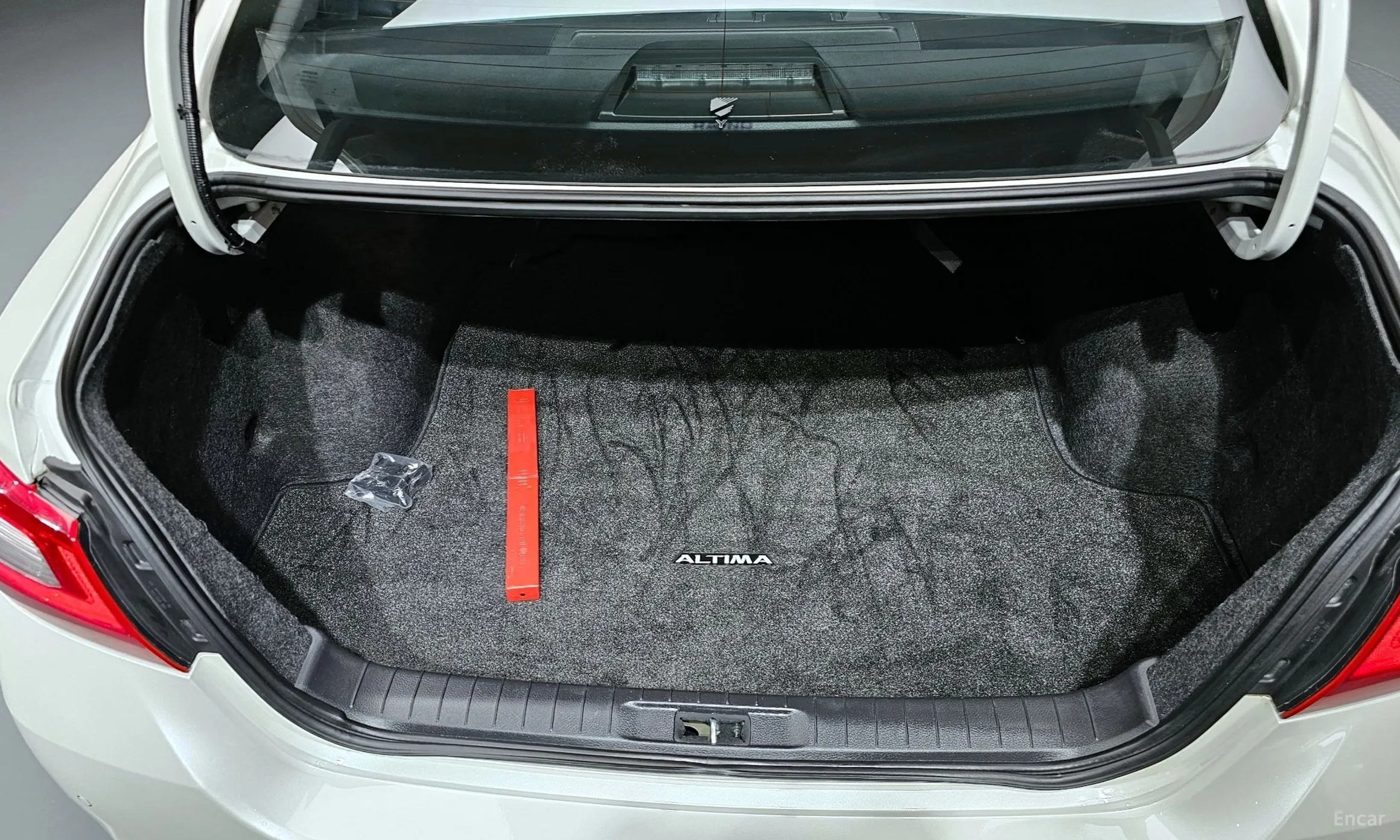 Nissan Altima превью 20