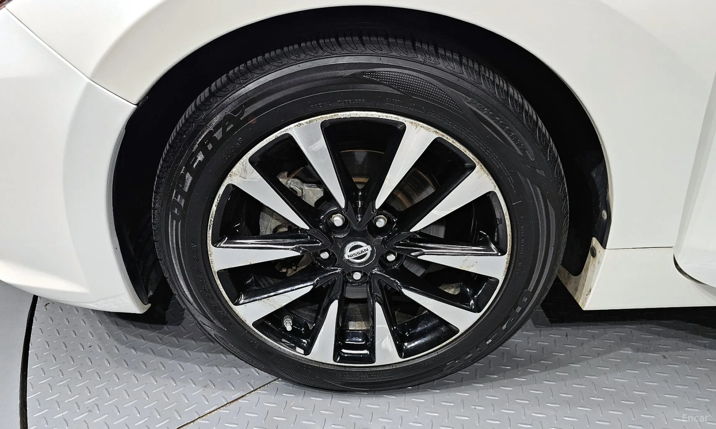 Nissan Altima превью 5